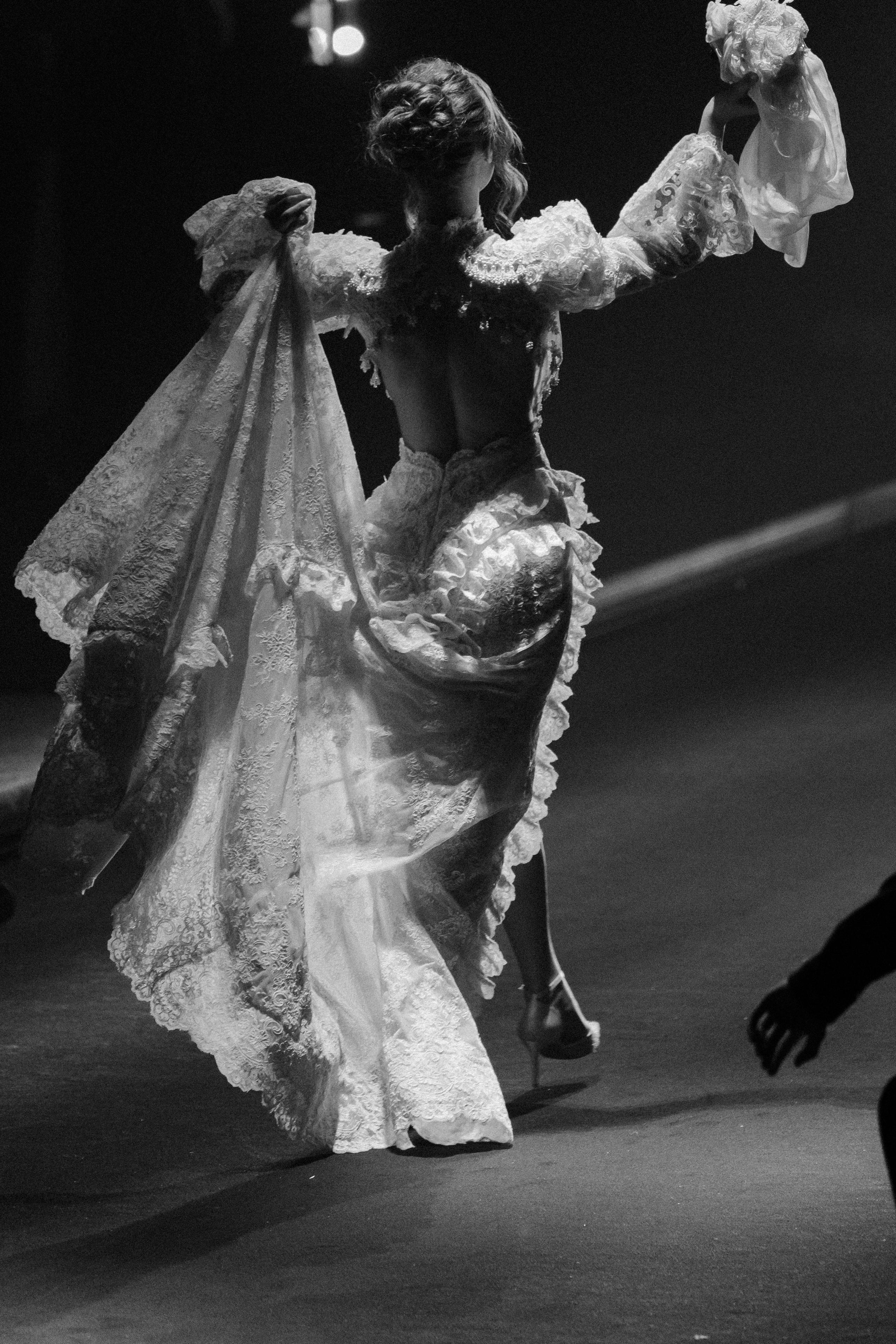 INCOGNITO Rara Avis Group & Kuraje Fashion Show 2027 INCOGNITO. Wedding PHOTOGRAPHER Andrew Vnukov