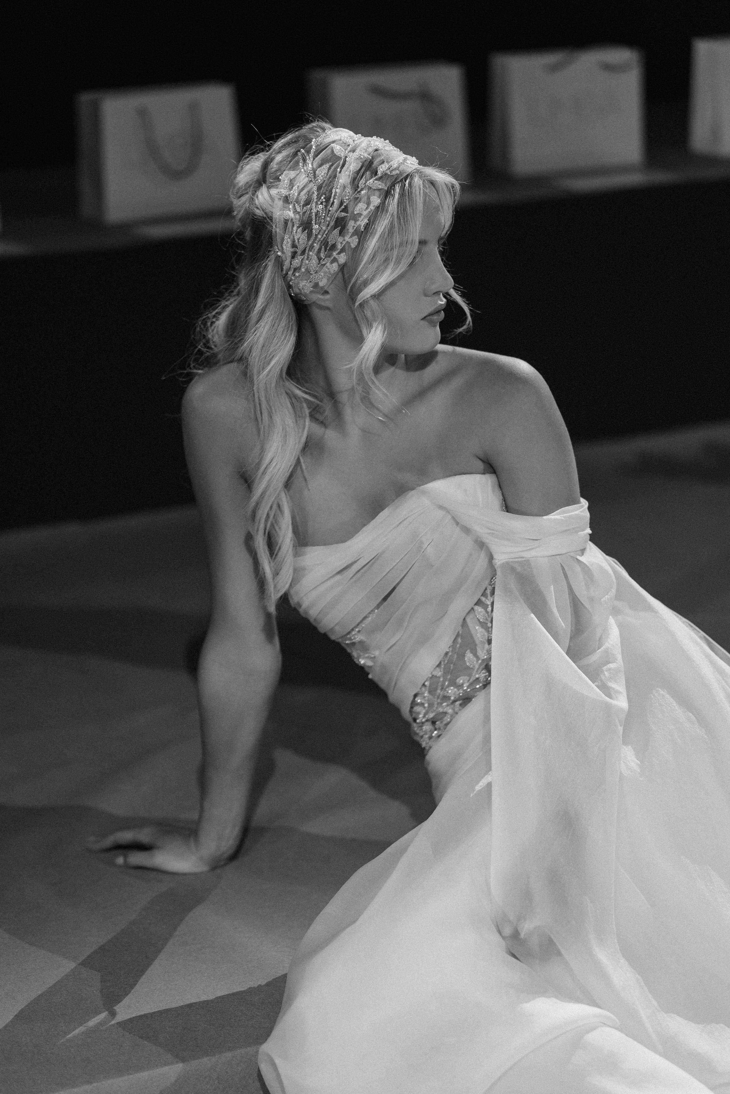 INCOGNITO Rara Avis Group & Kuraje Fashion Show 2027 INCOGNITO. Wedding PHOTOGRAPHER Andrew Vnukov