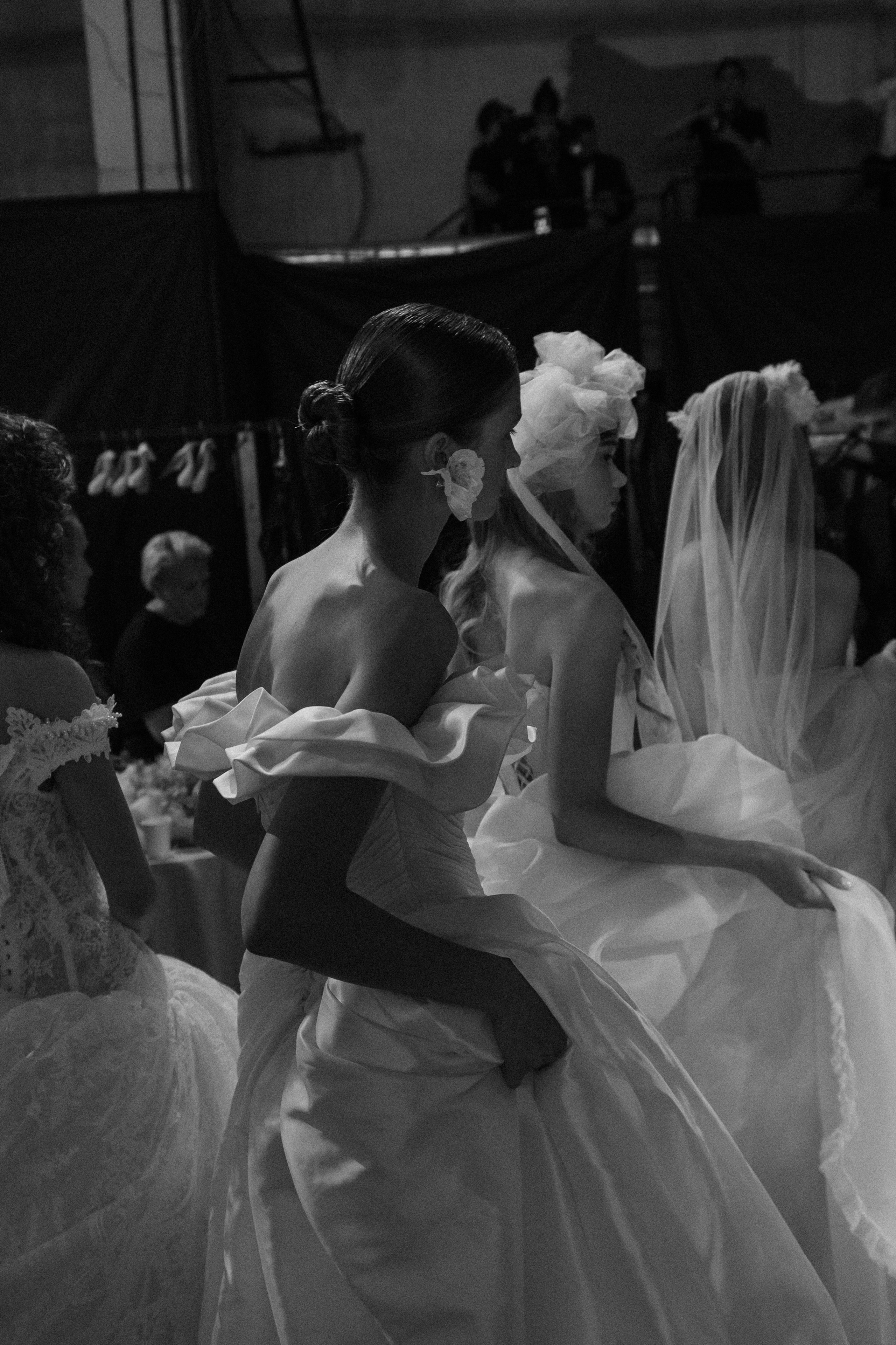INCOGNITO Rara Avis Group & Kuraje Fashion Show 2027 INCOGNITO. Wedding PHOTOGRAPHER Andrew Vnukov
