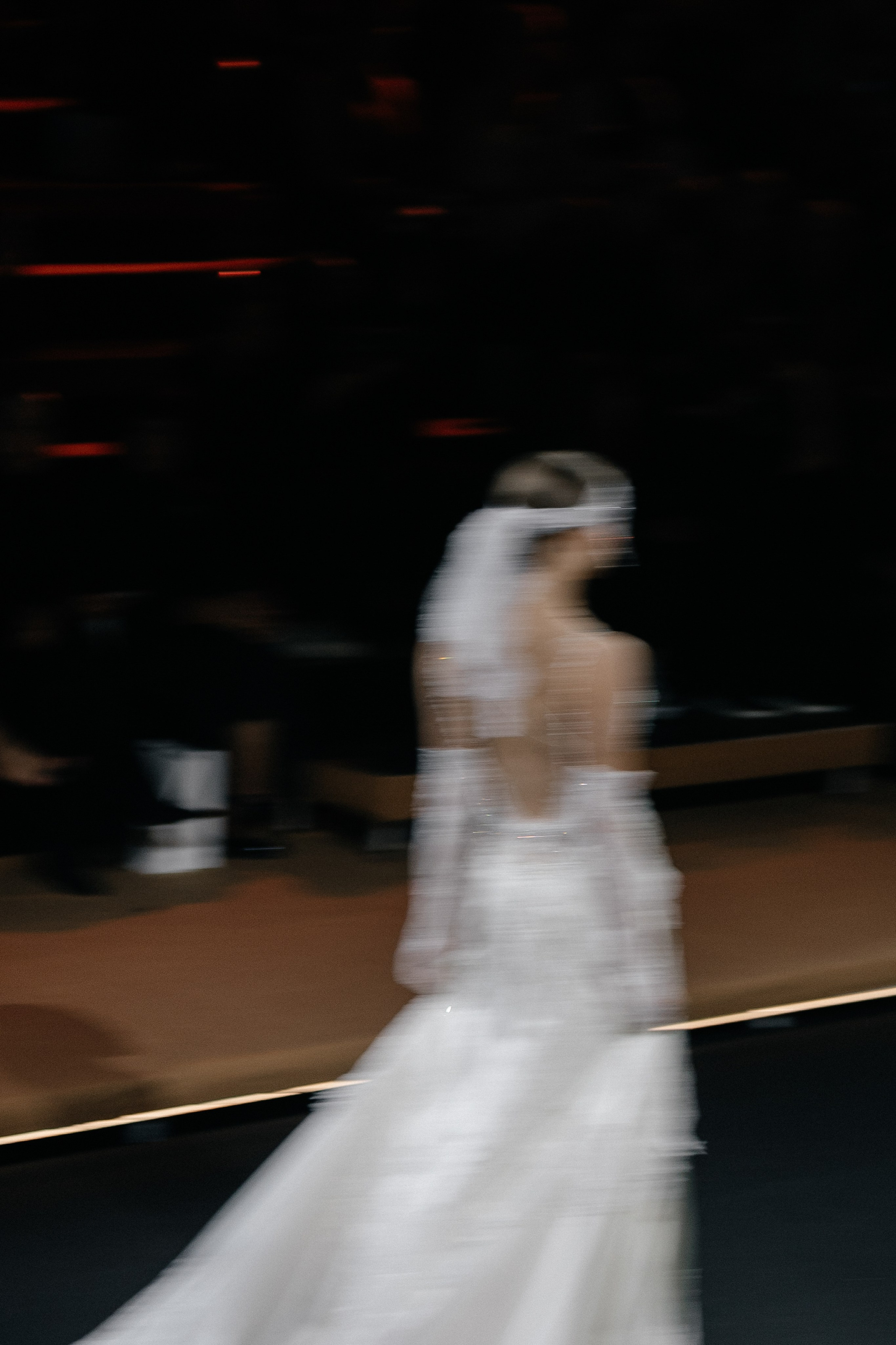 INCOGNITO Rara Avis Group & Kuraje Fashion Show 2027 INCOGNITO. Wedding PHOTOGRAPHER Andrew Vnukov