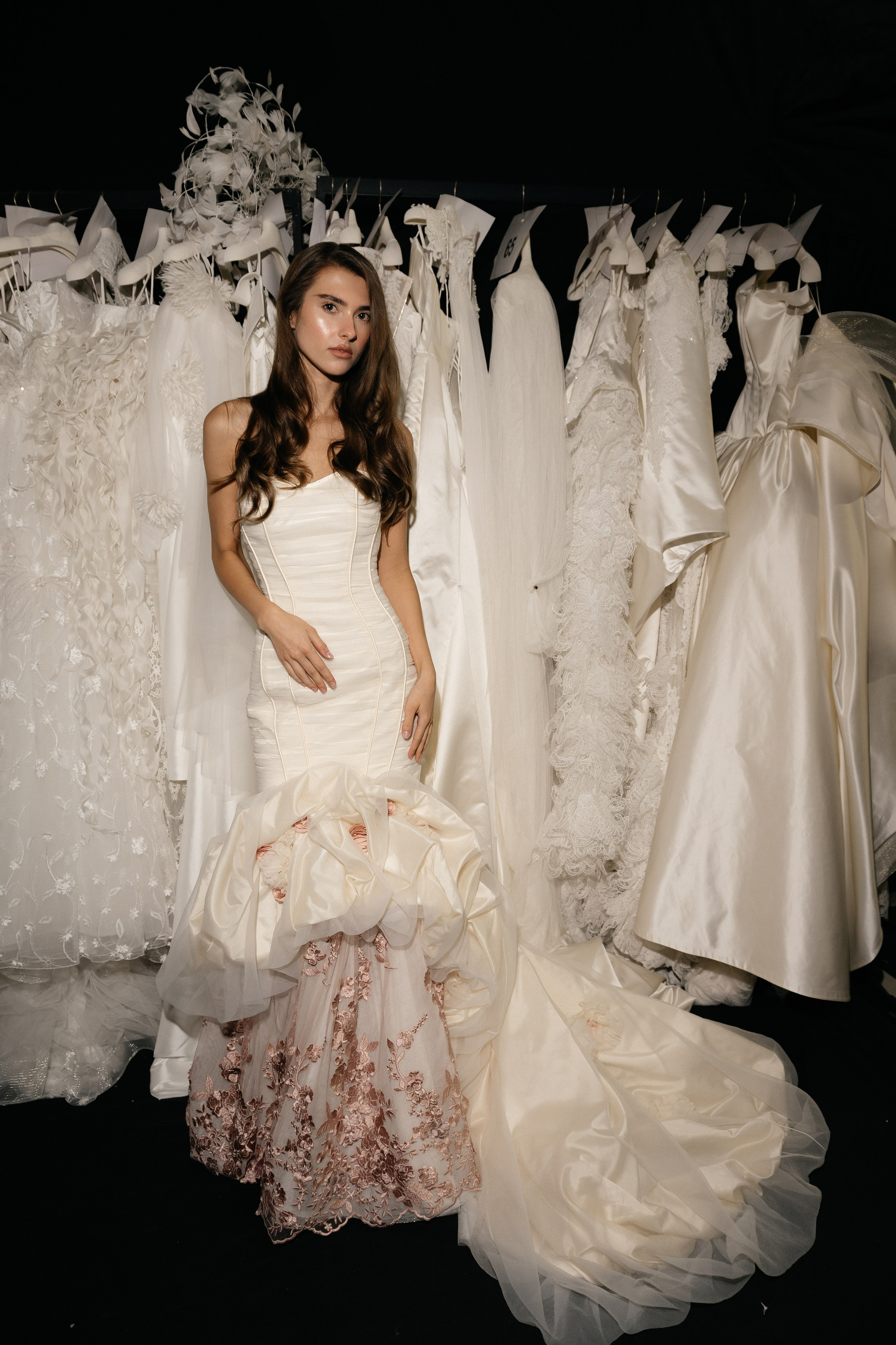 INCOGNITO Rara Avis Group & Kuraje Fashion Show 2027 INCOGNITO. Wedding PHOTOGRAPHER Andrew Vnukov