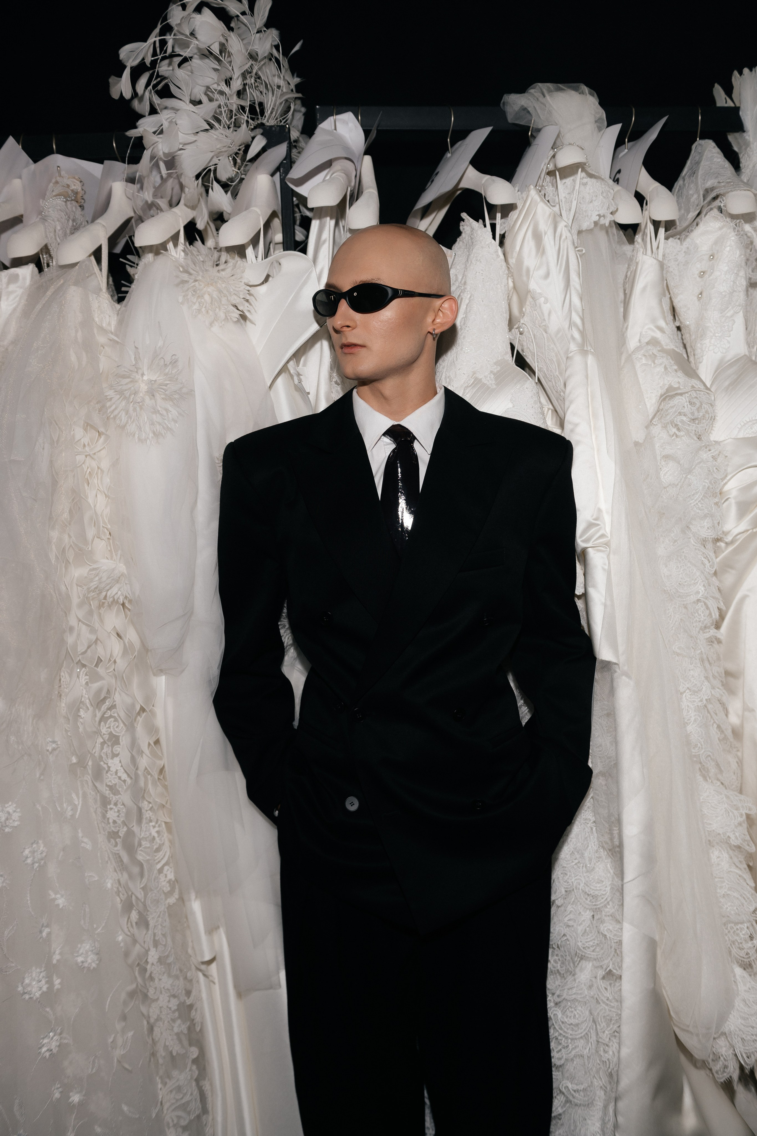 INCOGNITO Rara Avis Group & Kuraje Fashion Show 2027 INCOGNITO. Wedding PHOTOGRAPHER Andrew Vnukov