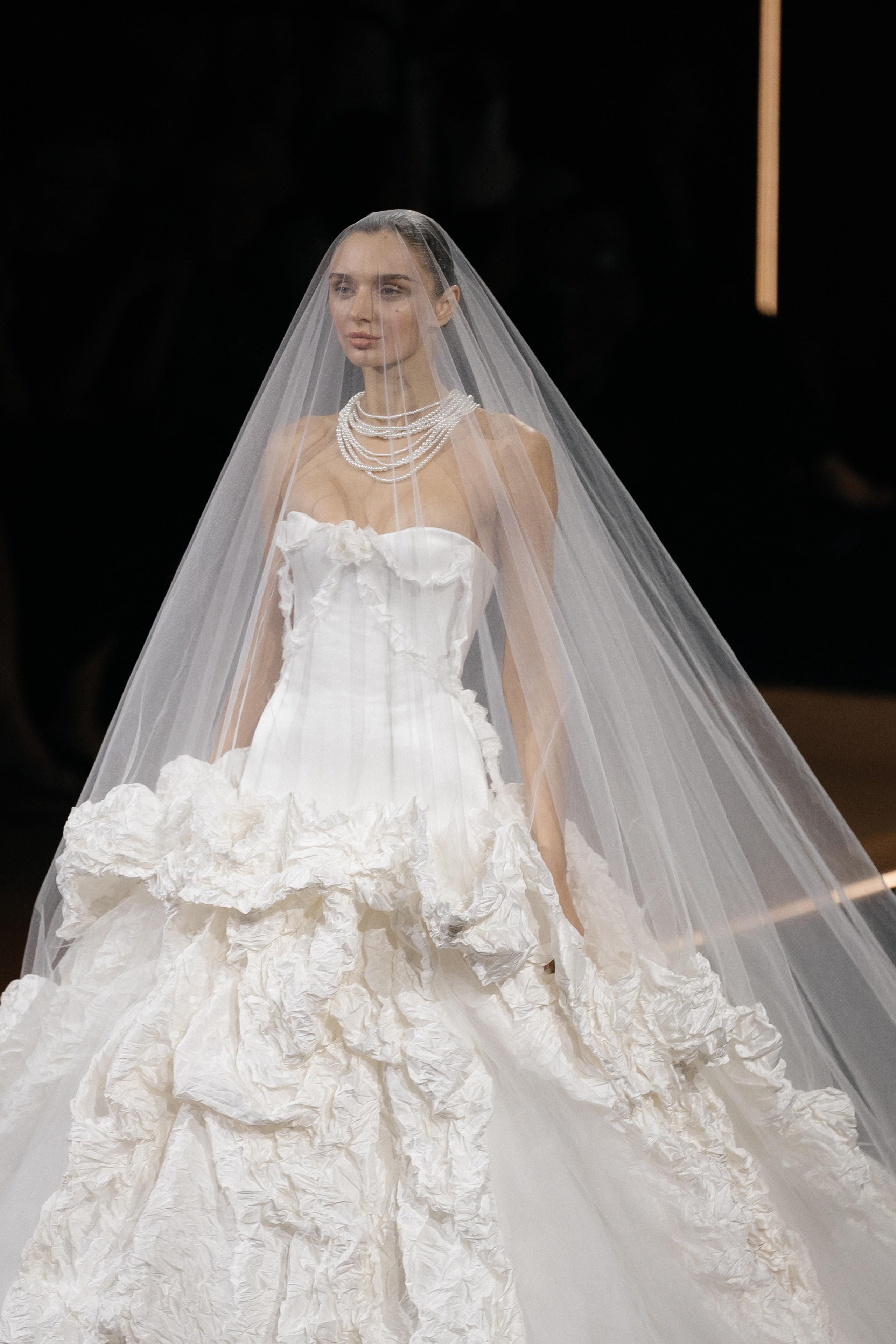 INCOGNITO Rara Avis Group & Kuraje Fashion Show 2027 INCOGNITO. Wedding PHOTOGRAPHER Andrew Vnukov