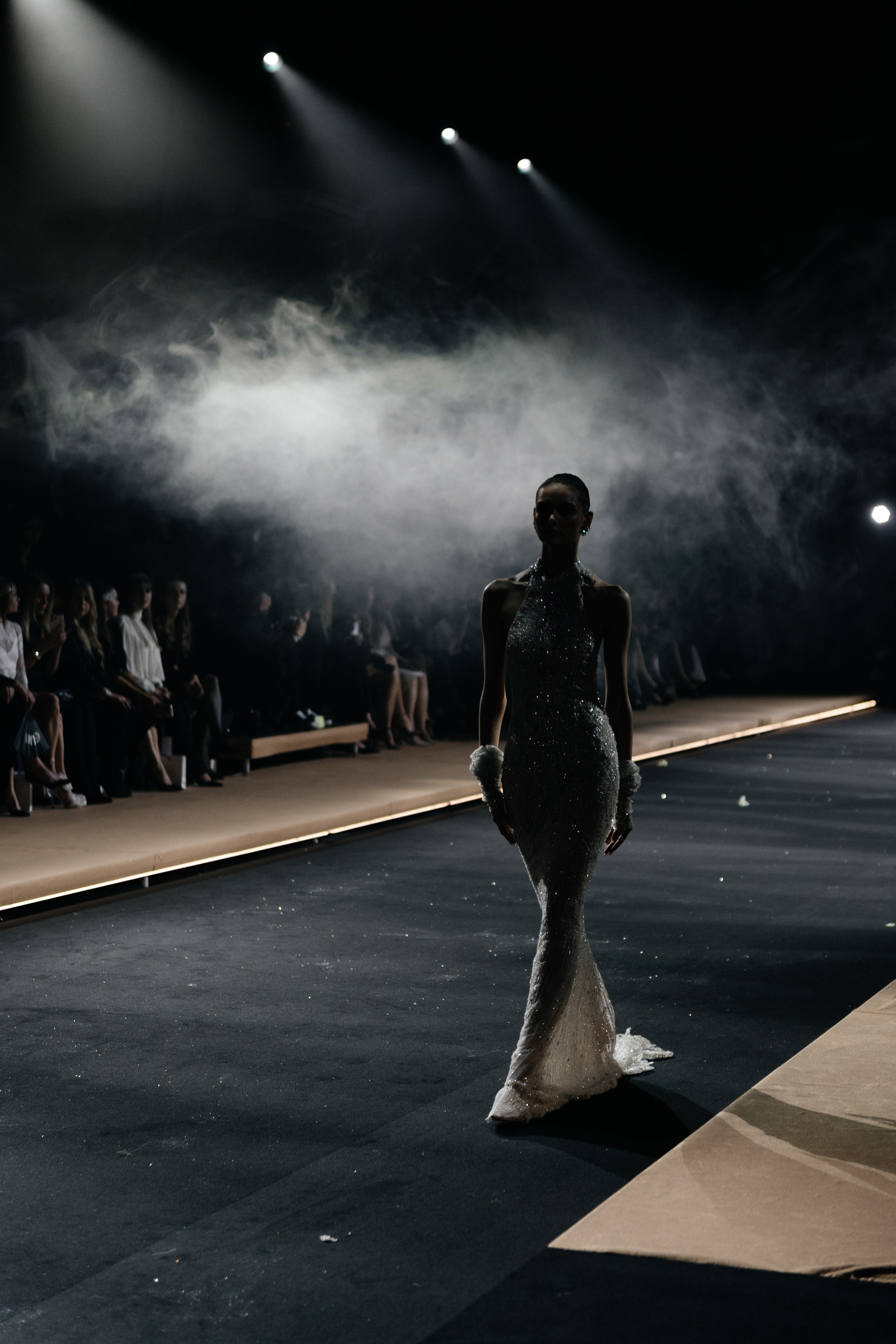 INCOGNITO Rara Avis Group & Kuraje Fashion Show 2027 INCOGNITO. Wedding PHOTOGRAPHER Andrew Vnukov