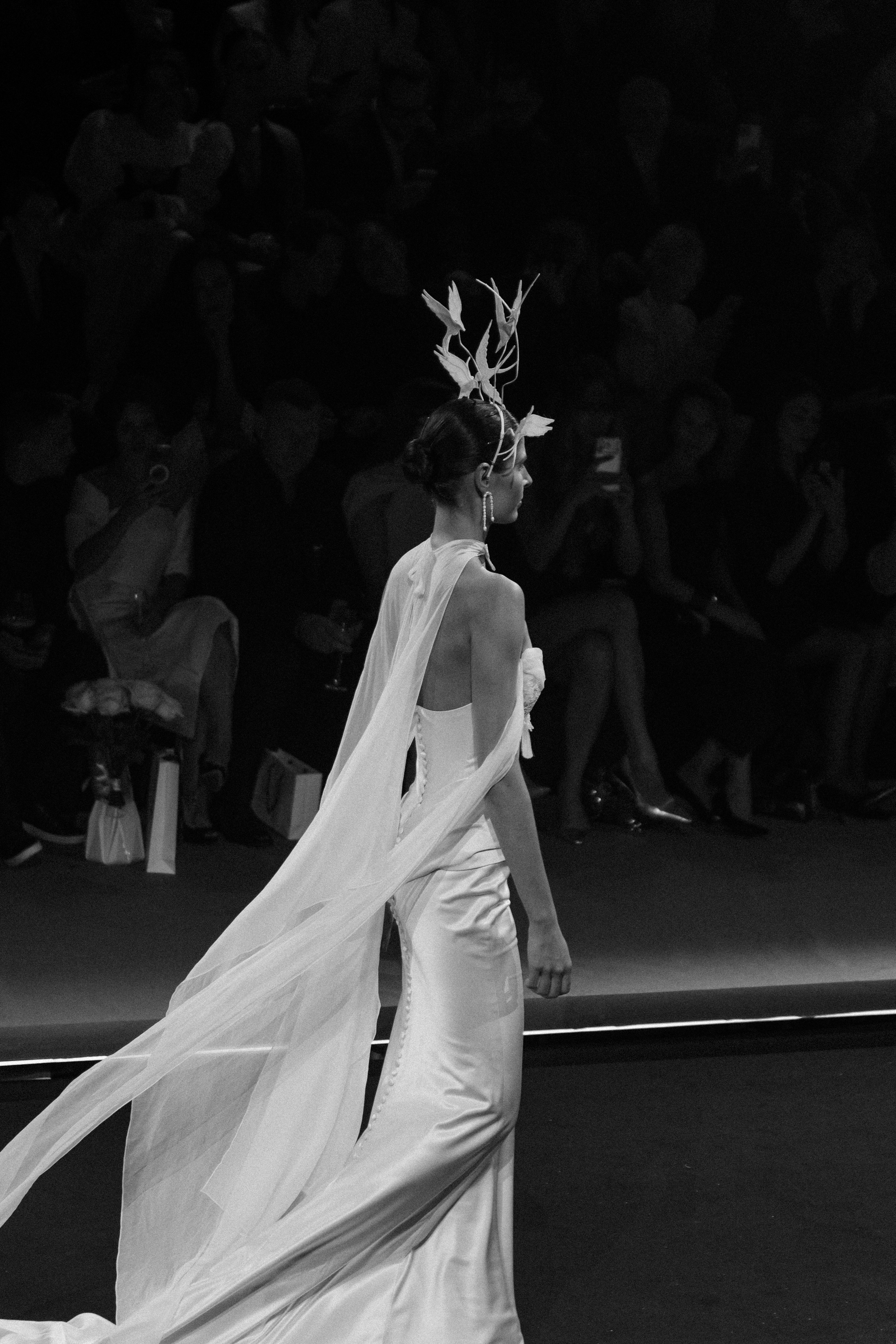INCOGNITO Rara Avis Group & Kuraje Fashion Show 2027 INCOGNITO. Wedding PHOTOGRAPHER Andrew Vnukov