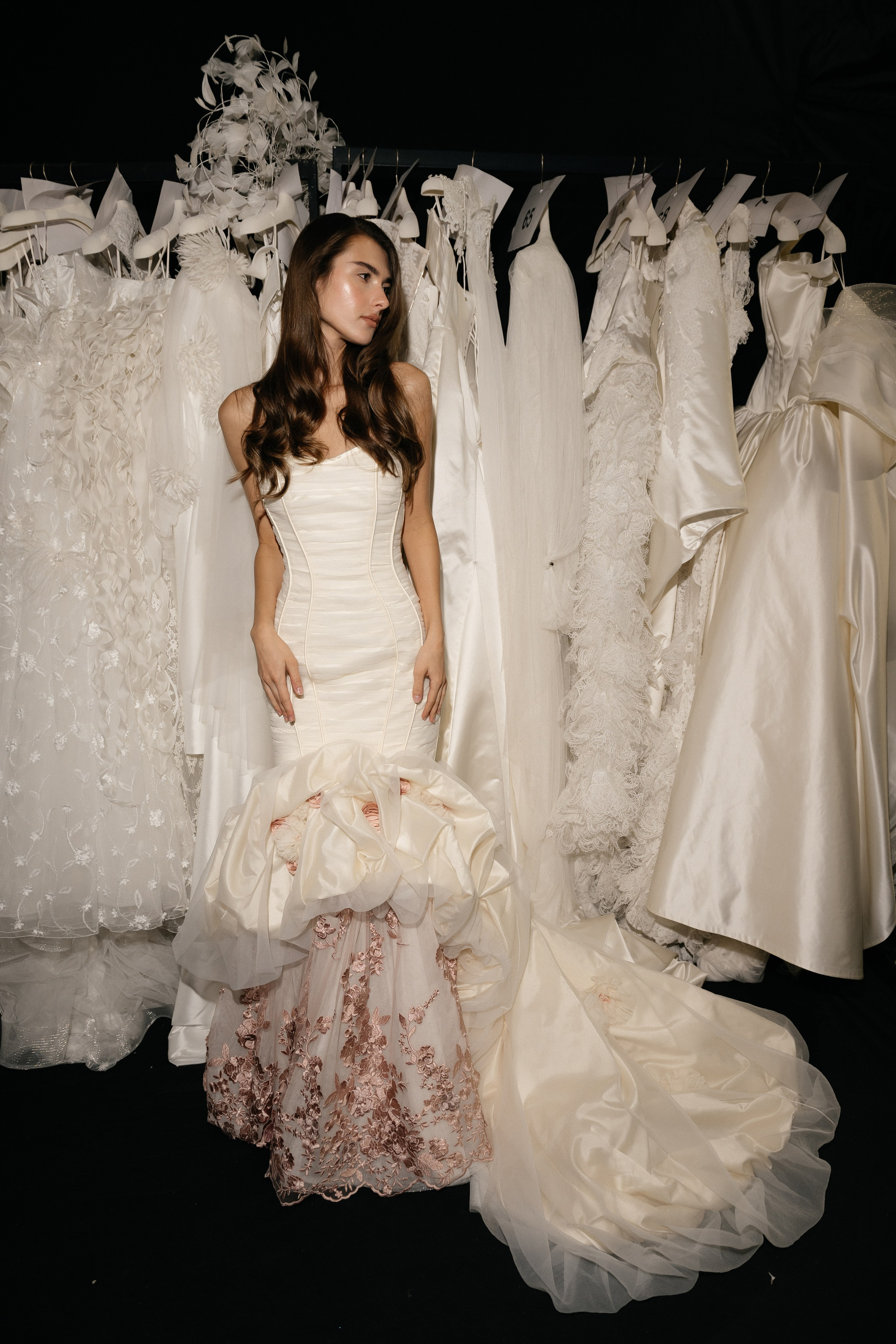 INCOGNITO Rara Avis Group & Kuraje Fashion Show 2027 INCOGNITO. Wedding PHOTOGRAPHER Andrew Vnukov