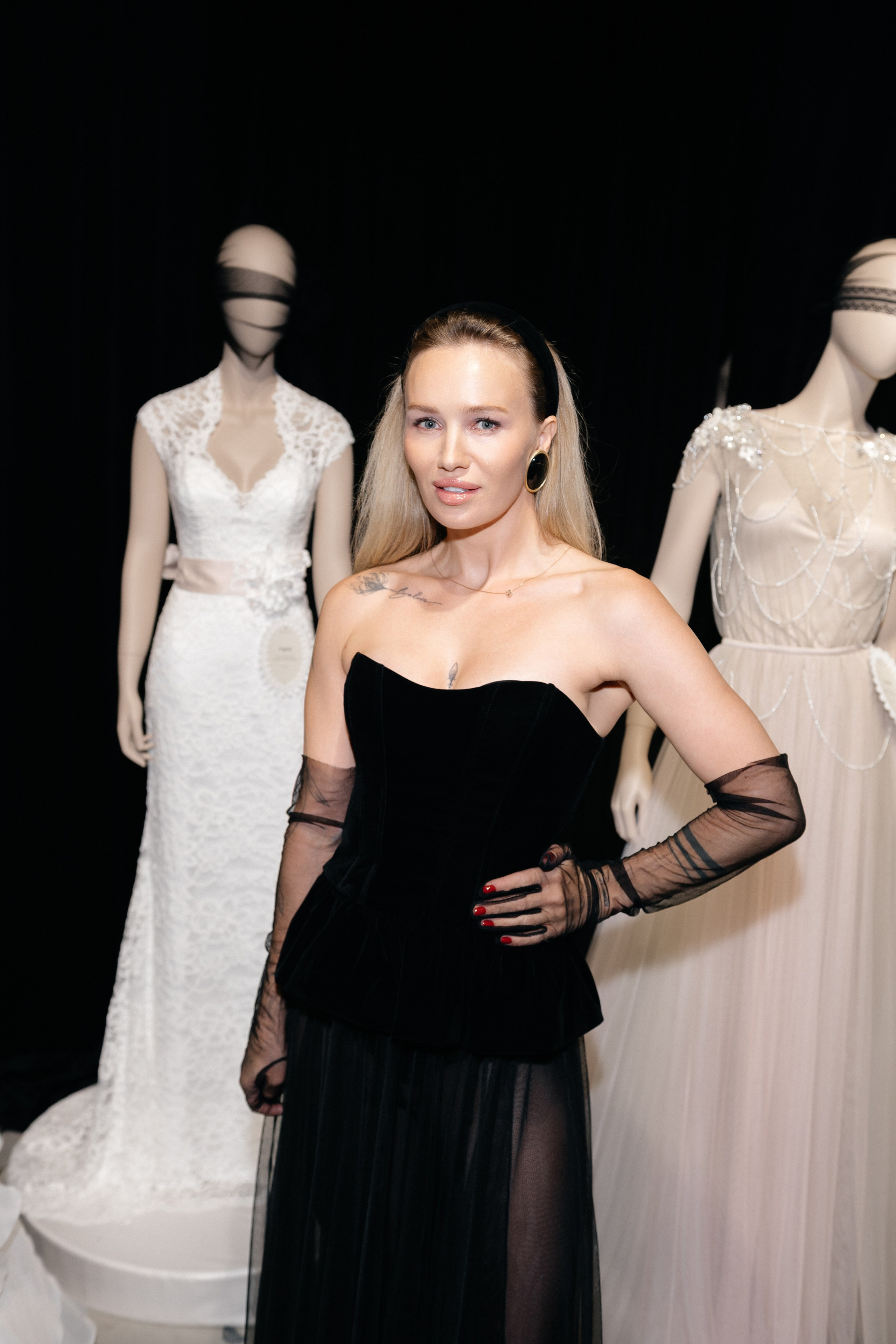INCOGNITO Rara Avis Group & Kuraje Fashion Show 2027 INCOGNITO. Wedding PHOTOGRAPHER Andrew Vnukov