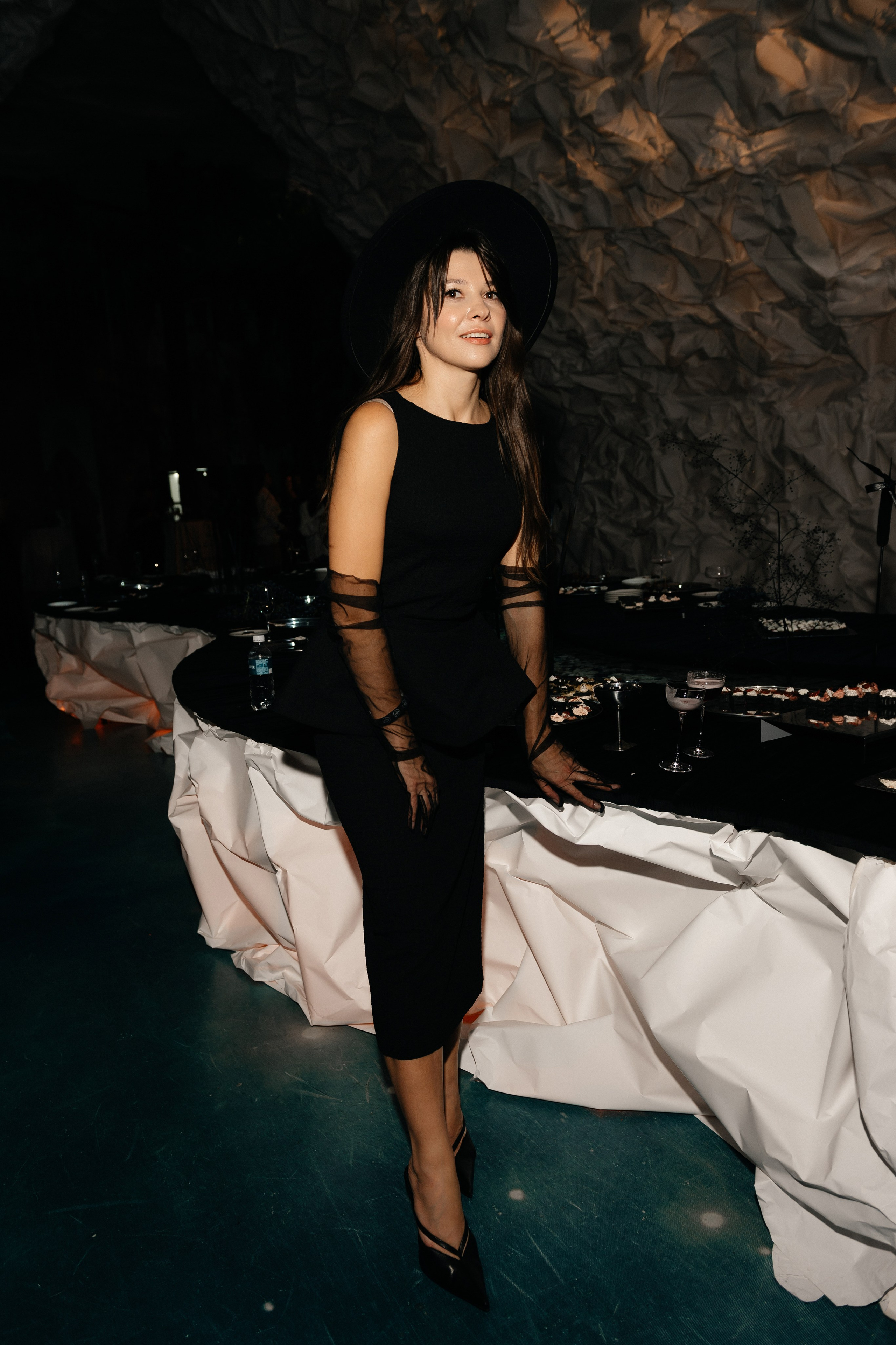 INCOGNITO Rara Avis Group & Kuraje Fashion Show 2027 INCOGNITO. Wedding PHOTOGRAPHER Andrew Vnukov