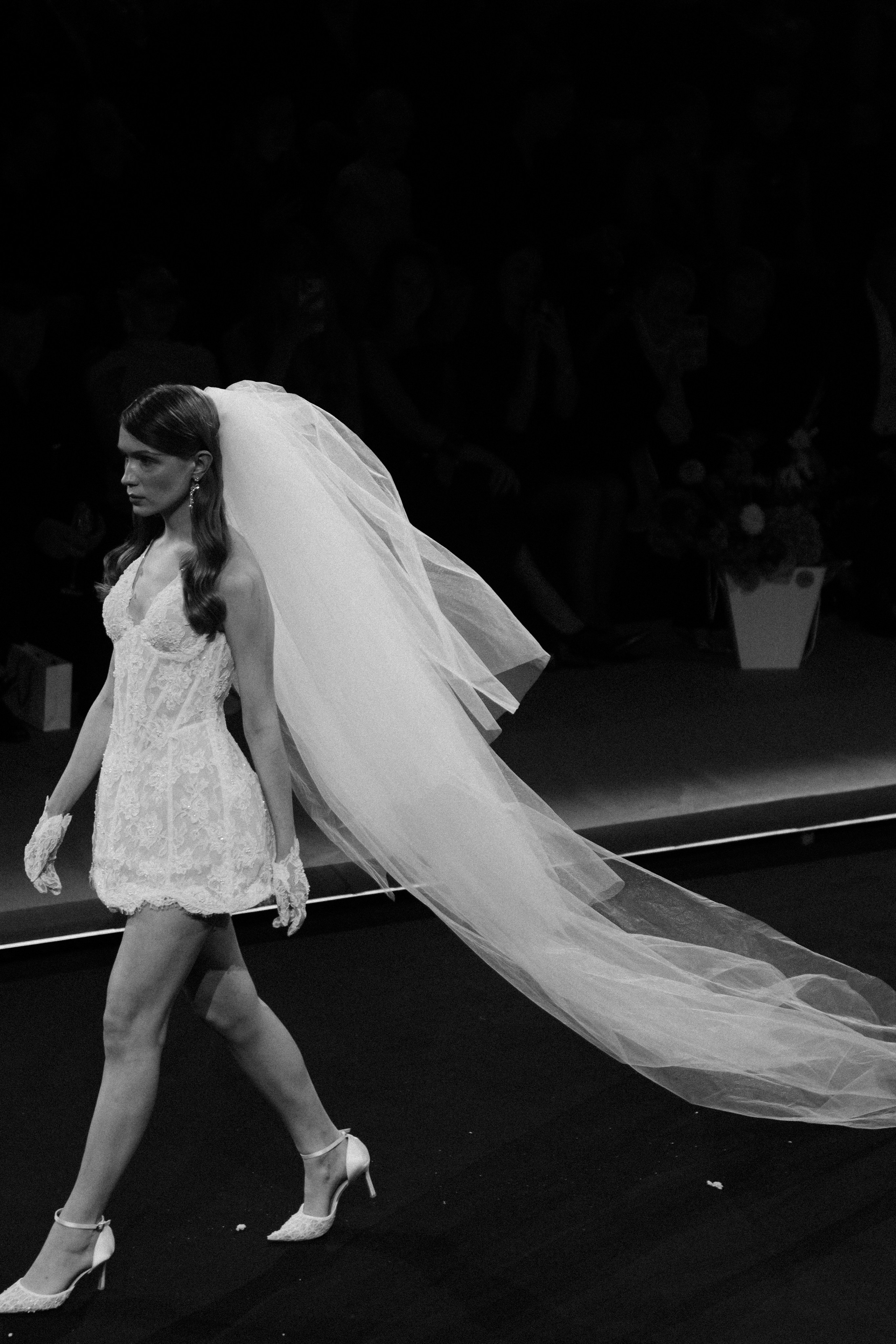 INCOGNITO Rara Avis Group & Kuraje Fashion Show 2027 INCOGNITO. Wedding PHOTOGRAPHER Andrew Vnukov
