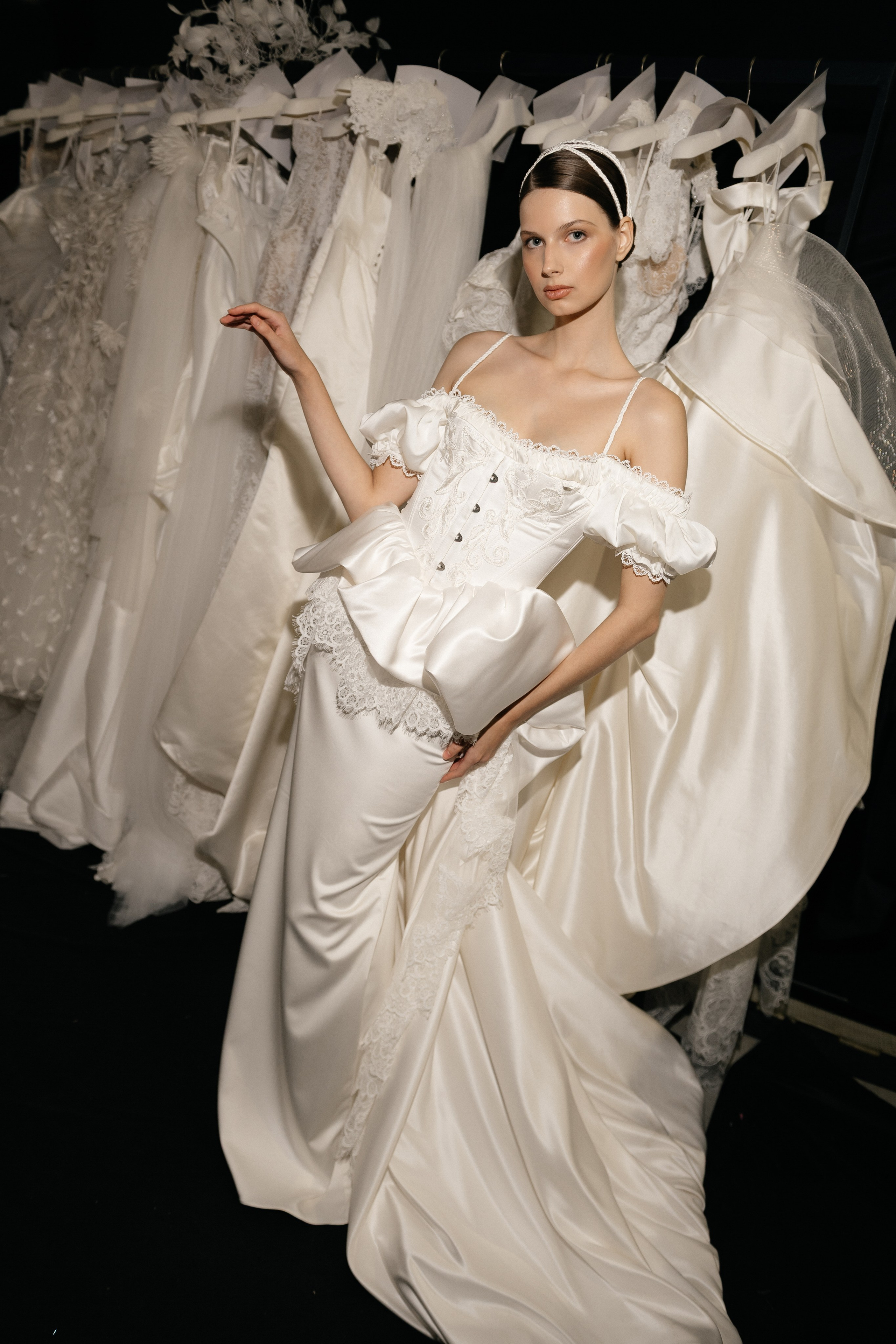 INCOGNITO Rara Avis Group & Kuraje Fashion Show 2027 INCOGNITO. Wedding PHOTOGRAPHER Andrew Vnukov