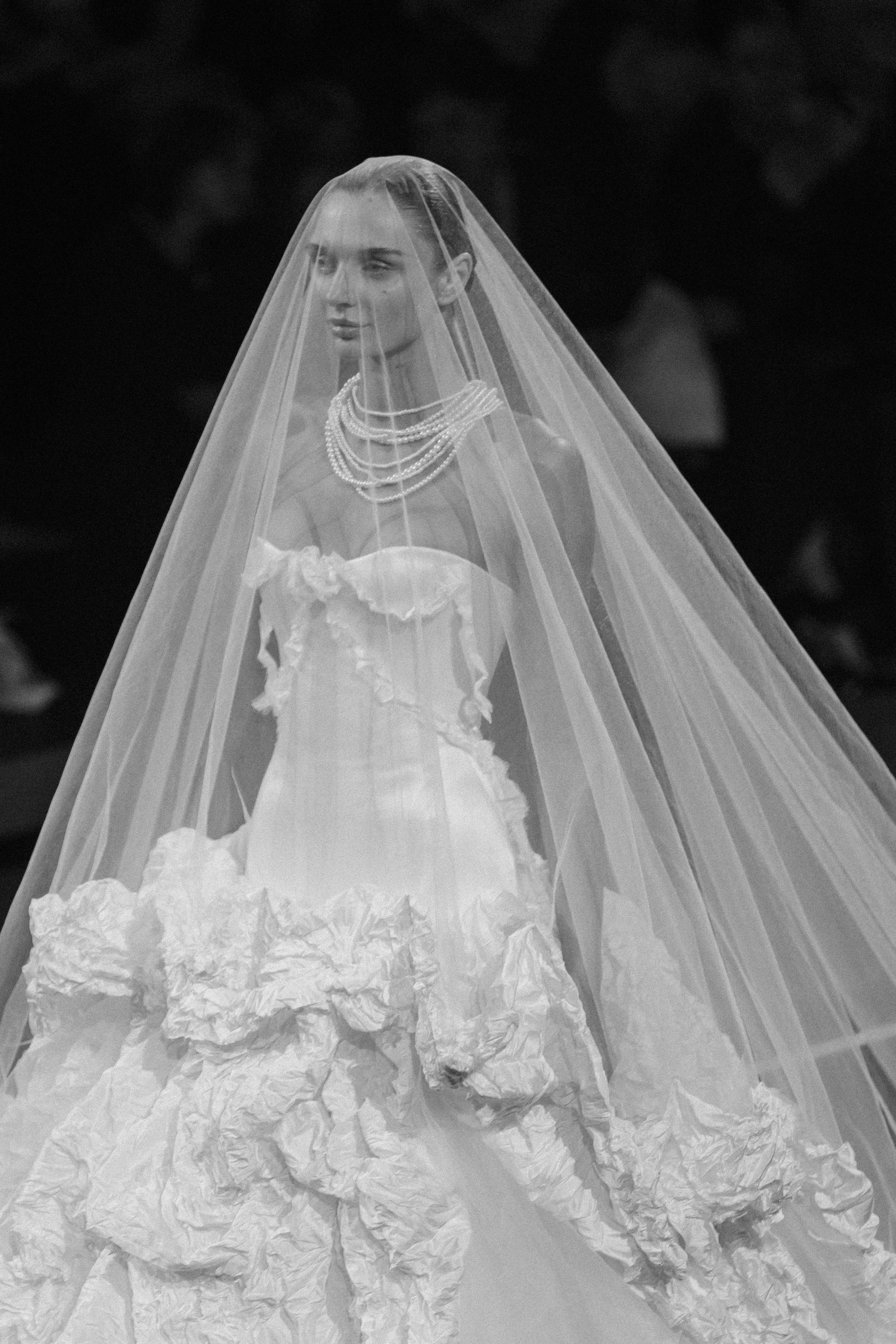 INCOGNITO Rara Avis Group & Kuraje Fashion Show 2027 INCOGNITO. Wedding PHOTOGRAPHER Andrew Vnukov