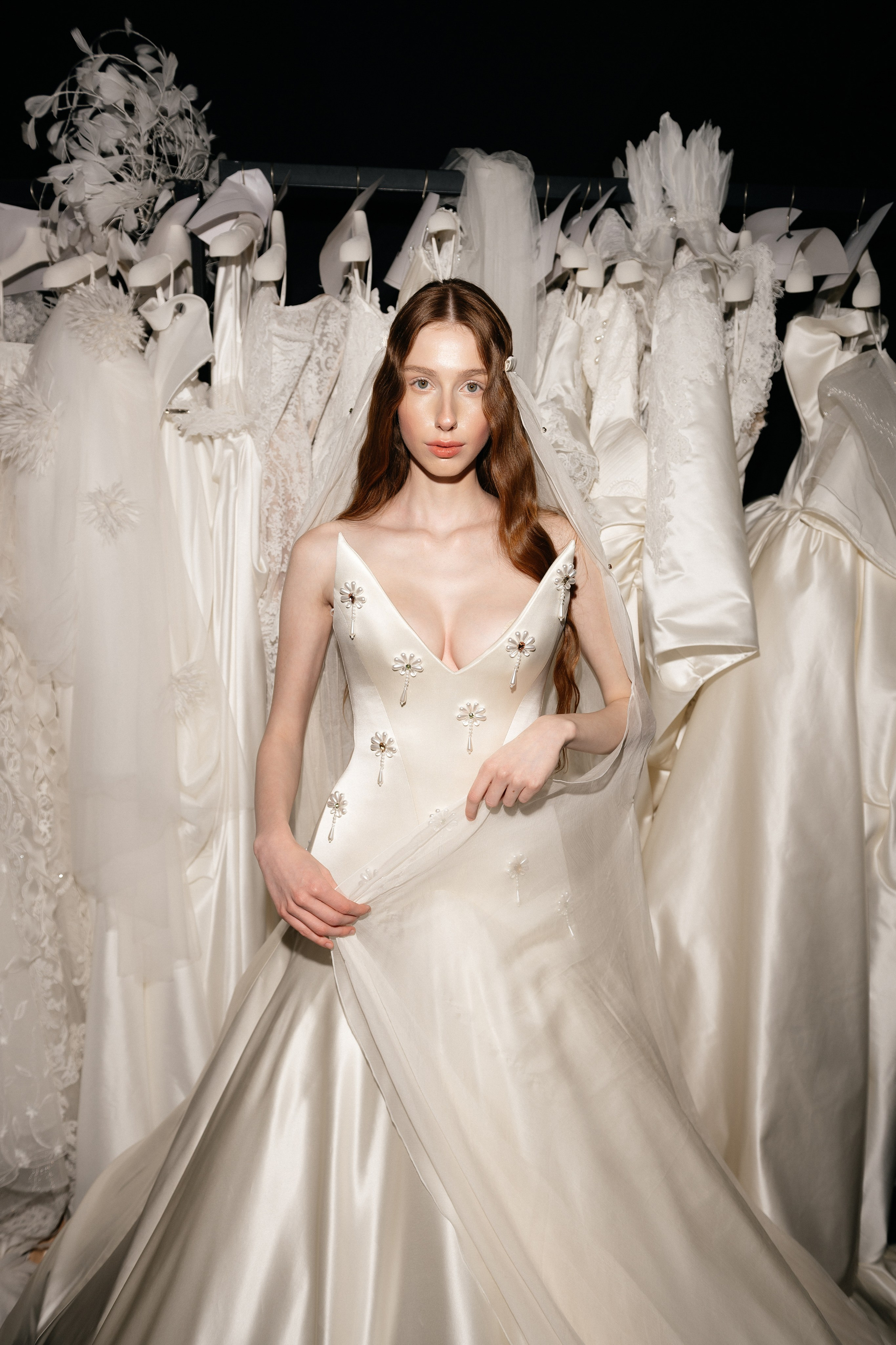 INCOGNITO Rara Avis Group & Kuraje Fashion Show 2027 INCOGNITO. Wedding PHOTOGRAPHER Andrew Vnukov