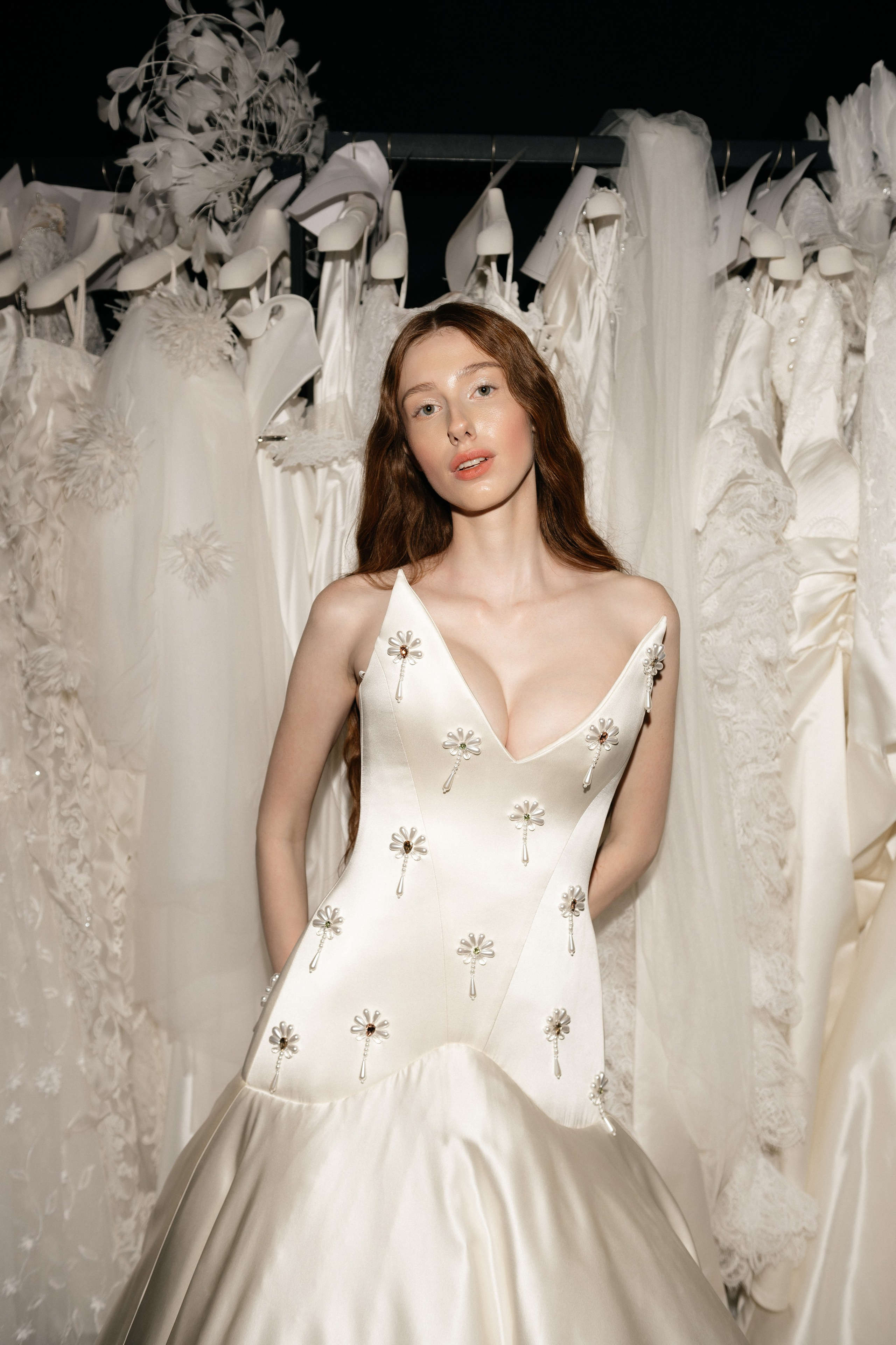 INCOGNITO Rara Avis Group & Kuraje Fashion Show 2027 INCOGNITO. Wedding PHOTOGRAPHER Andrew Vnukov
