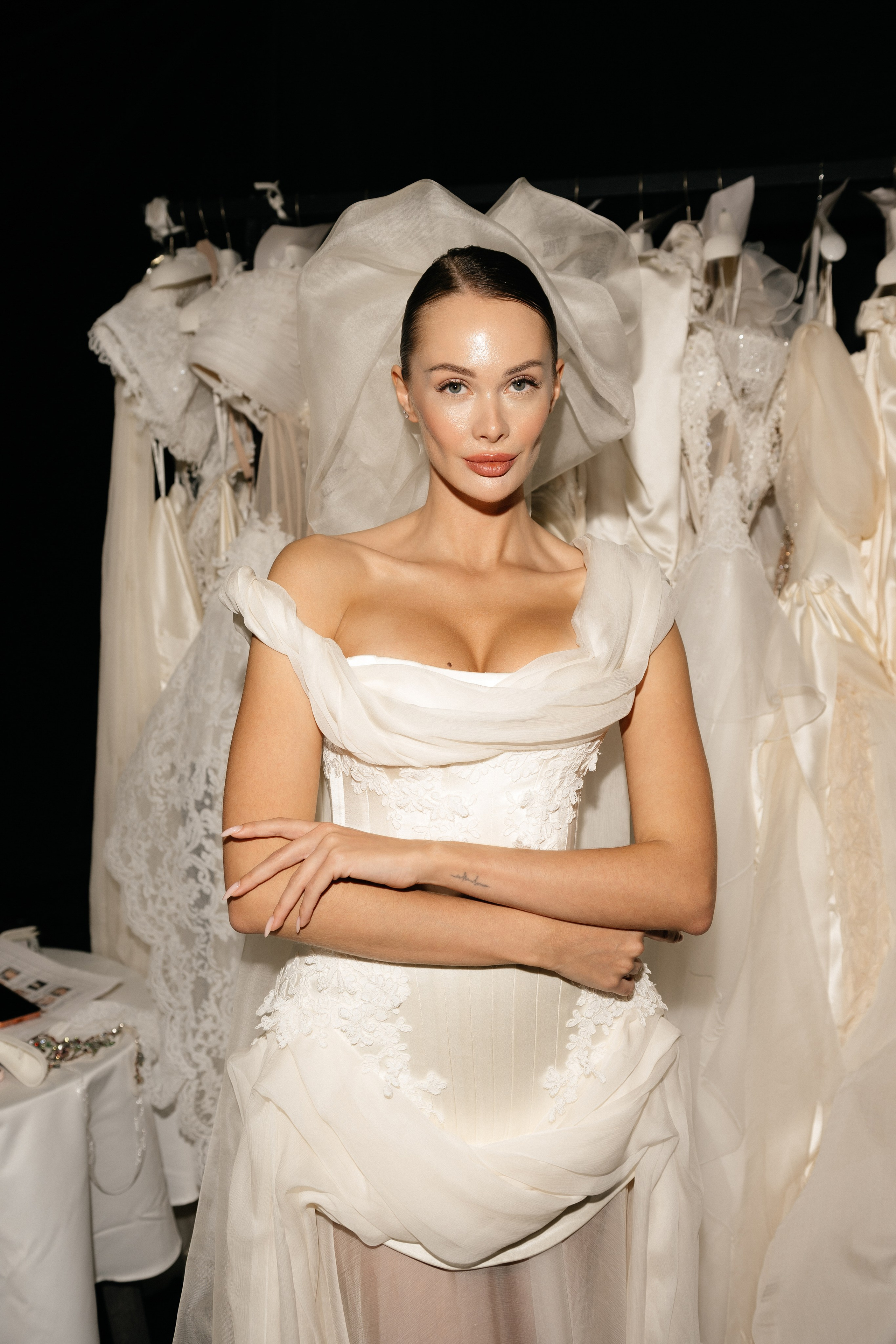 INCOGNITO Rara Avis Group & Kuraje Fashion Show 2027 INCOGNITO. Wedding PHOTOGRAPHER Andrew Vnukov