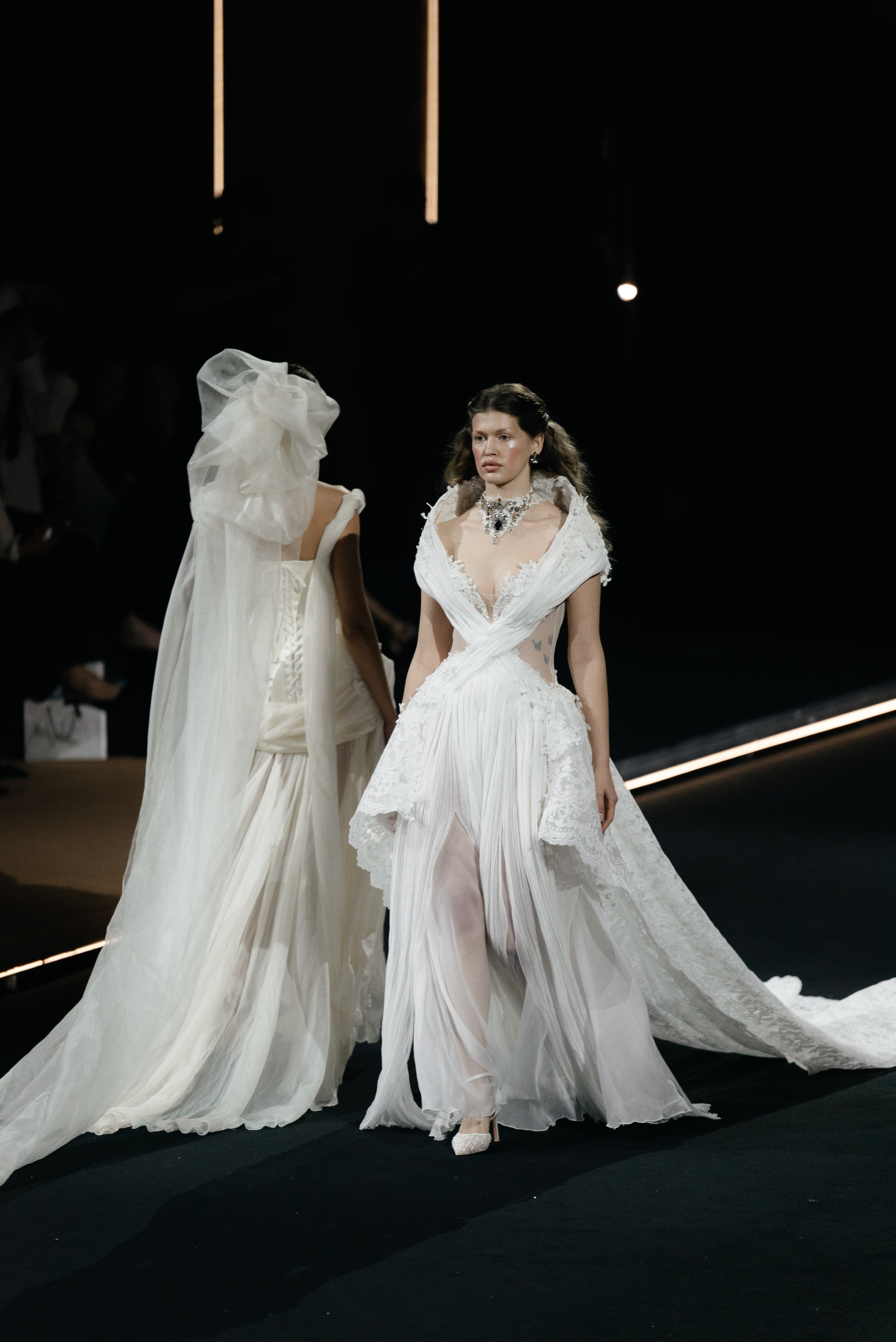 INCOGNITO Rara Avis Group & Kuraje Fashion Show 2027 INCOGNITO. Wedding PHOTOGRAPHER Andrew Vnukov