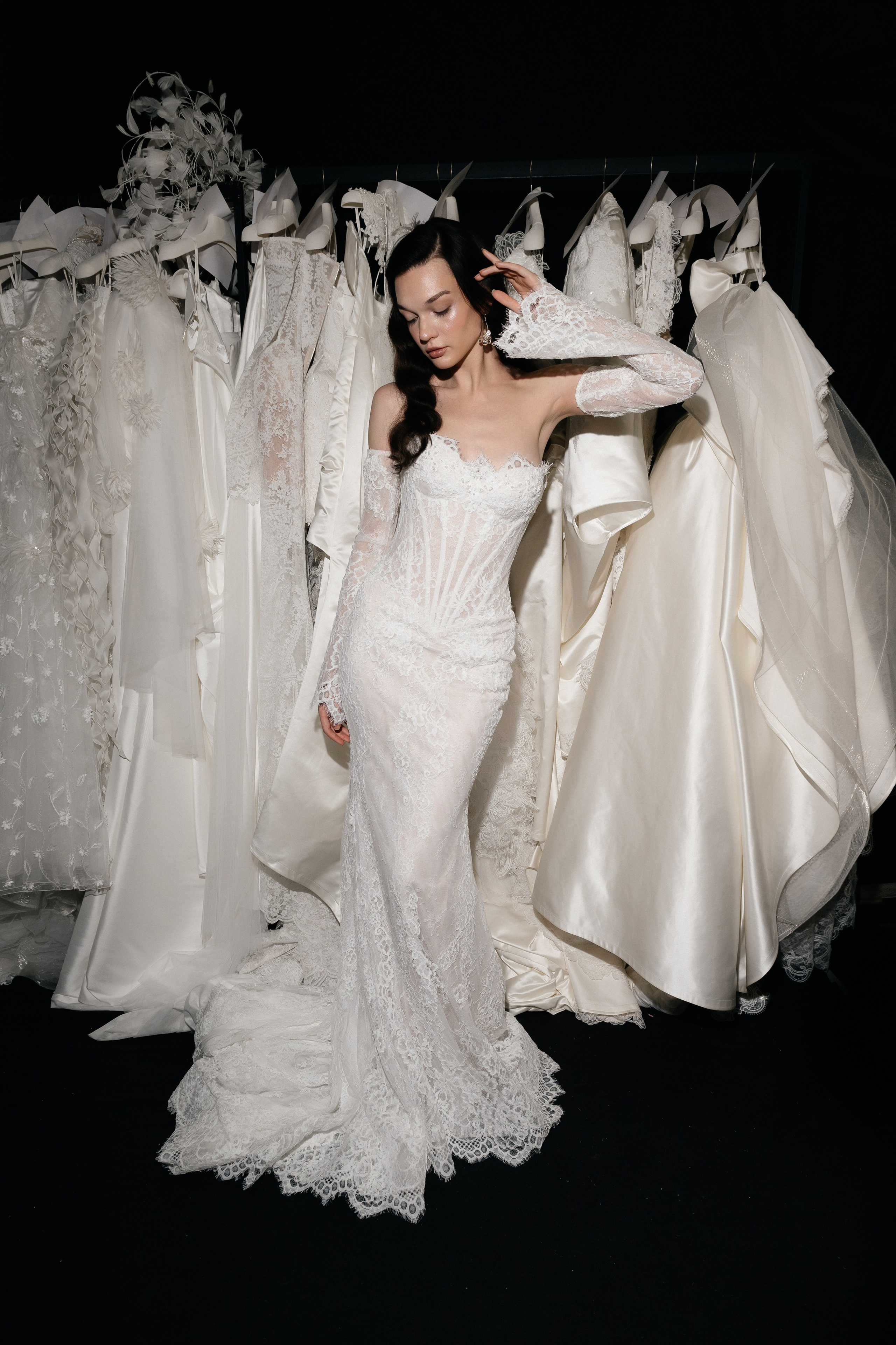 INCOGNITO Rara Avis Group & Kuraje Fashion Show 2027 INCOGNITO. Wedding PHOTOGRAPHER Andrew Vnukov