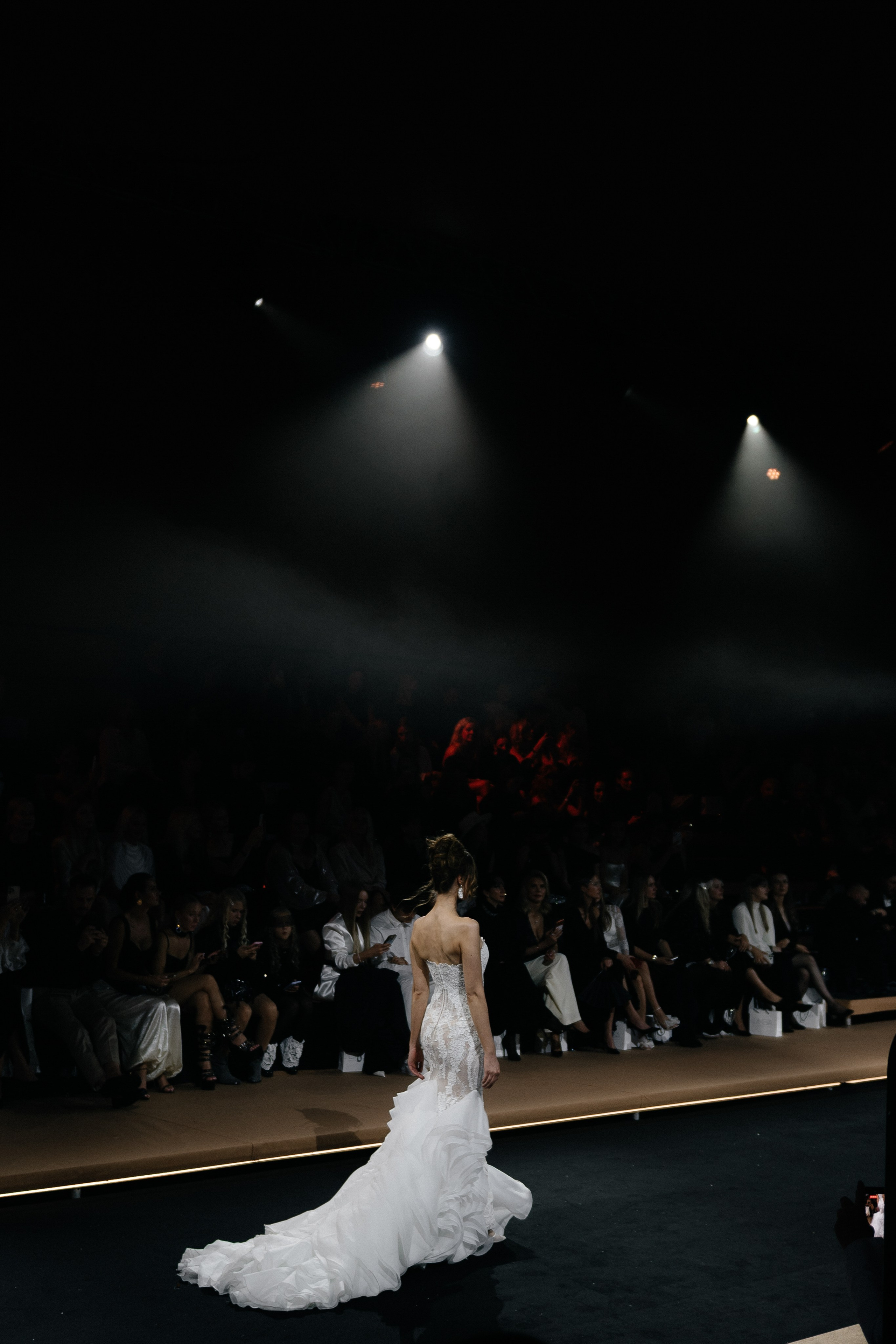 INCOGNITO Rara Avis Group & Kuraje Fashion Show 2027 INCOGNITO. Wedding PHOTOGRAPHER Andrew Vnukov