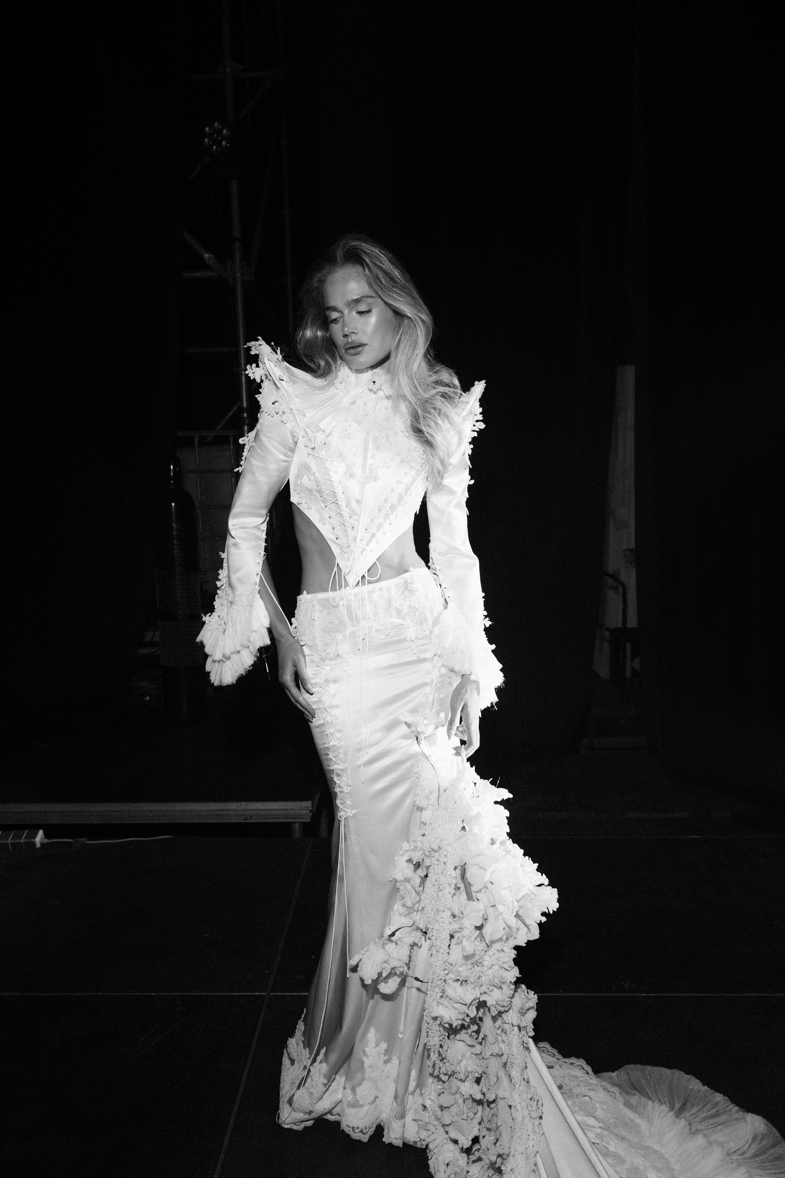 INCOGNITO Rara Avis Group & Kuraje Fashion Show 2027 INCOGNITO. Wedding PHOTOGRAPHER Andrew Vnukov
