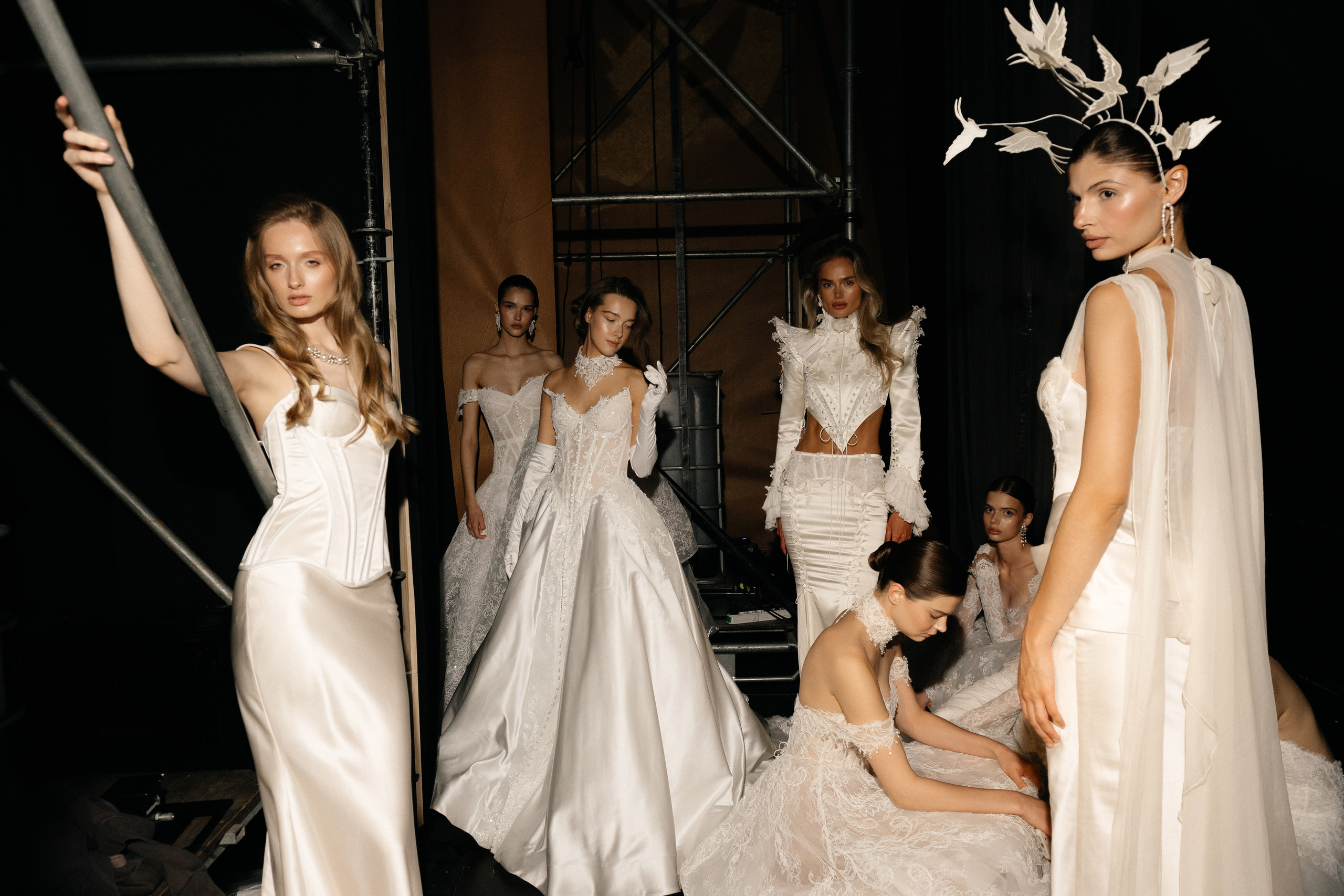 INCOGNITO Rara Avis Group & Kuraje Fashion Show 2027 INCOGNITO. Wedding PHOTOGRAPHER Andrew Vnukov
