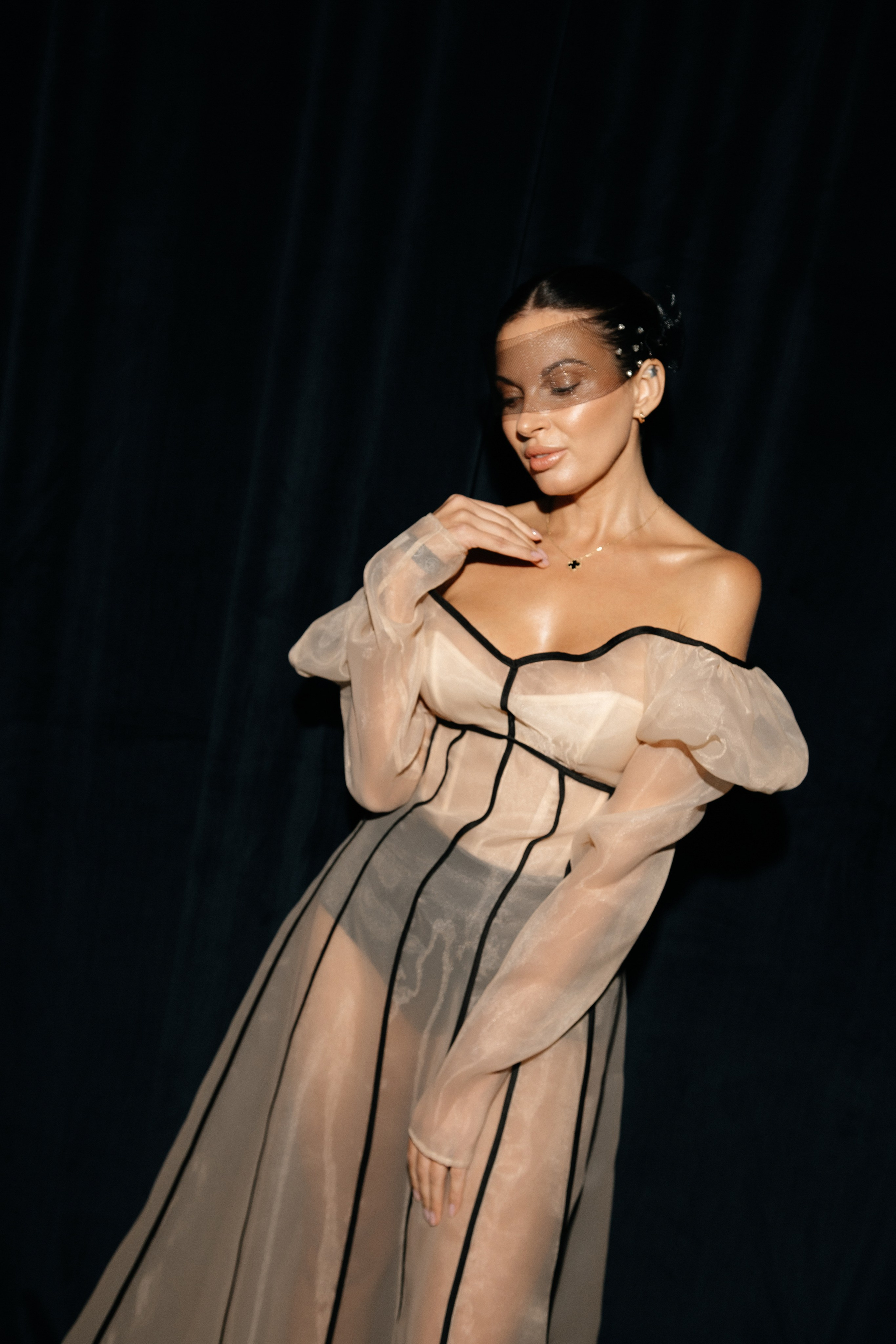 INCOGNITO Rara Avis Group & Kuraje Fashion Show 2027 INCOGNITO. Wedding PHOTOGRAPHER Andrew Vnukov
