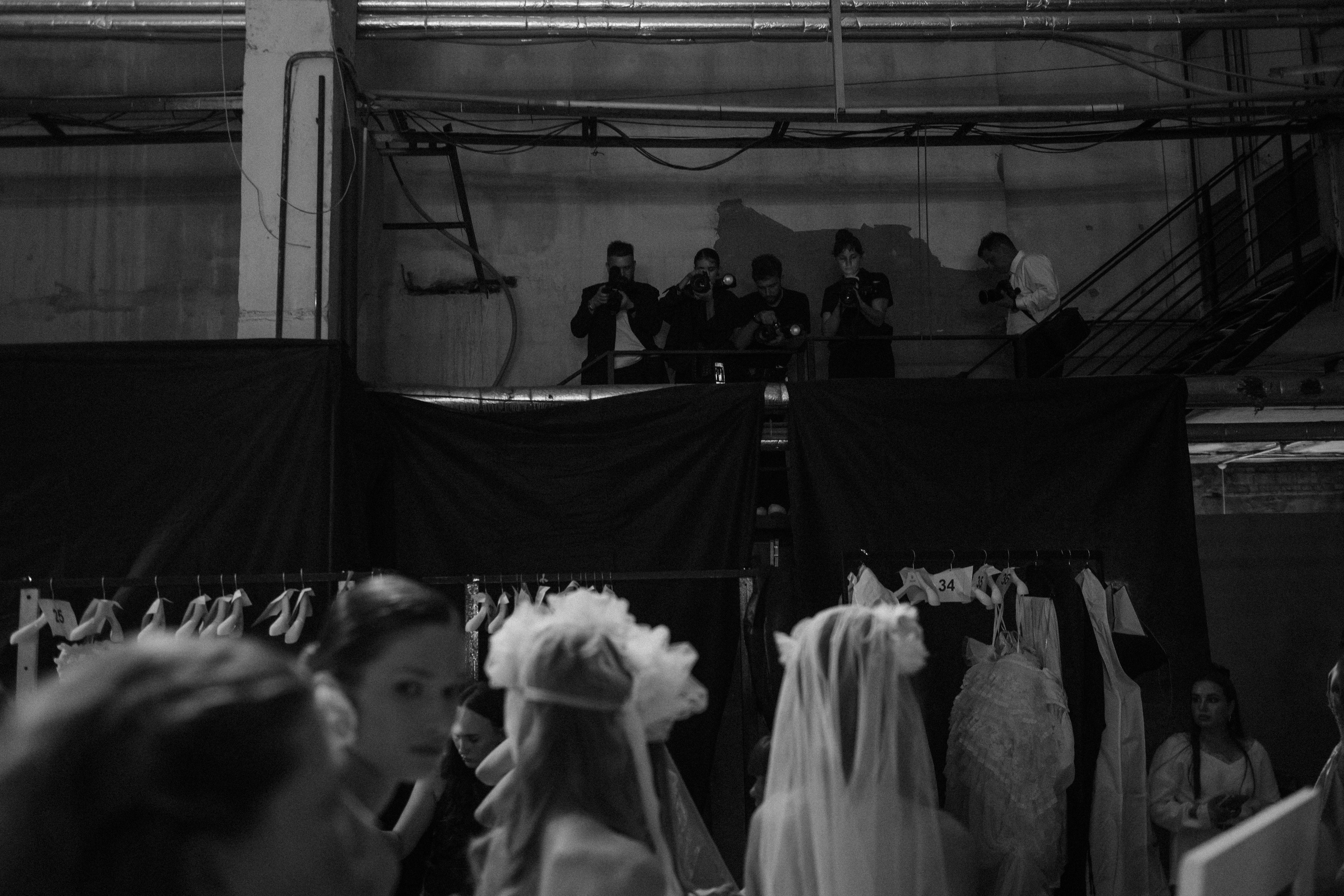 INCOGNITO Rara Avis Group & Kuraje Fashion Show 2027 INCOGNITO. Wedding PHOTOGRAPHER Andrew Vnukov