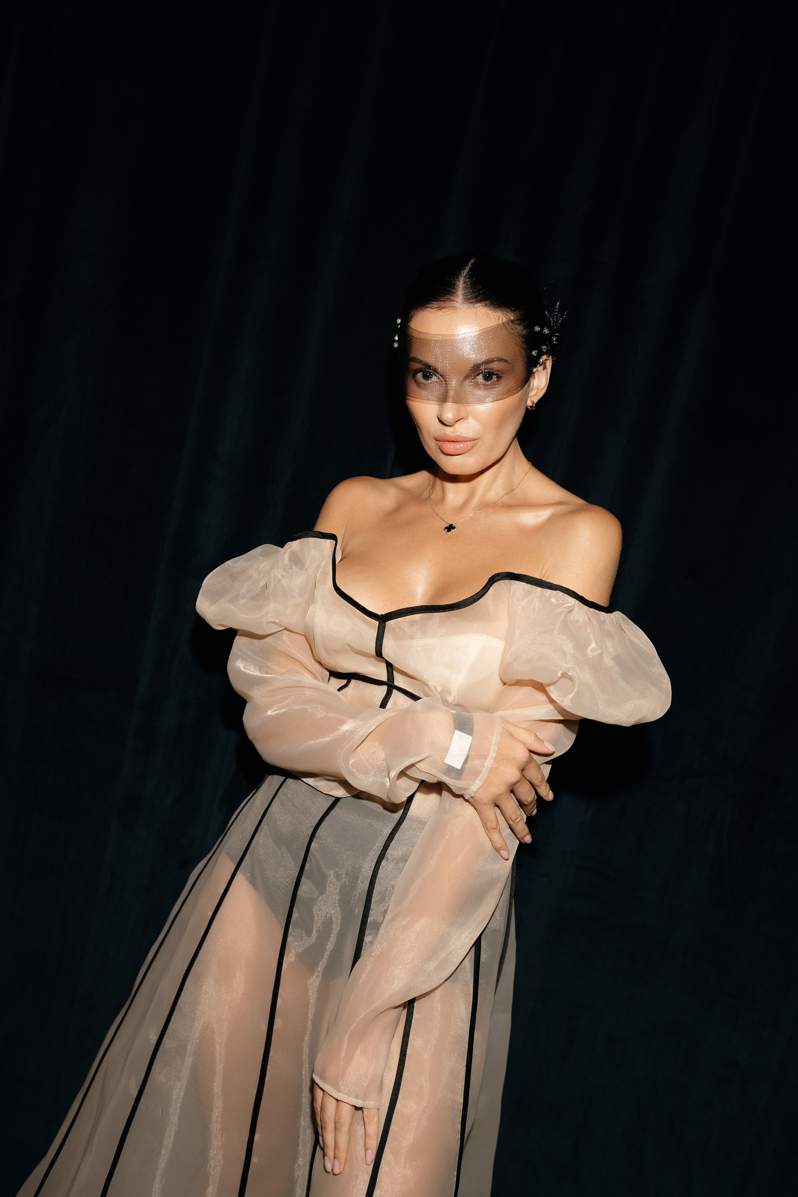 INCOGNITO Rara Avis Group & Kuraje Fashion Show 2027 INCOGNITO. Wedding PHOTOGRAPHER Andrew Vnukov