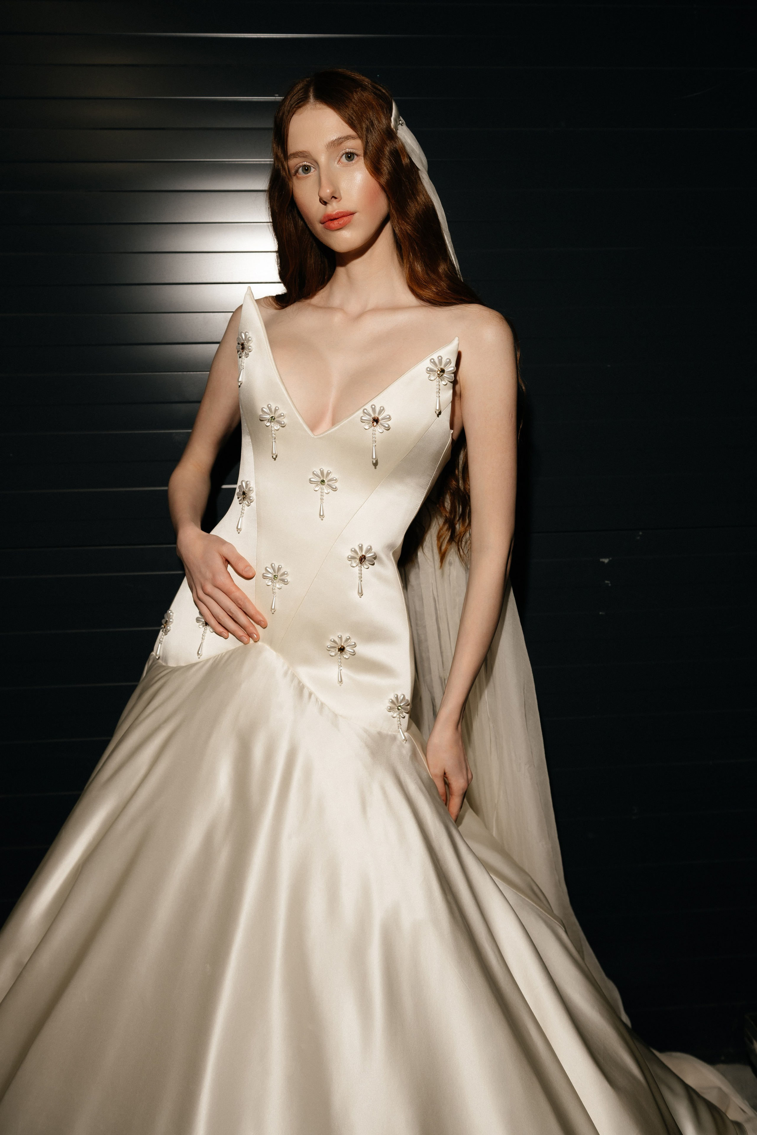 INCOGNITO Rara Avis Group & Kuraje Fashion Show 2027 INCOGNITO. Wedding PHOTOGRAPHER Andrew Vnukov