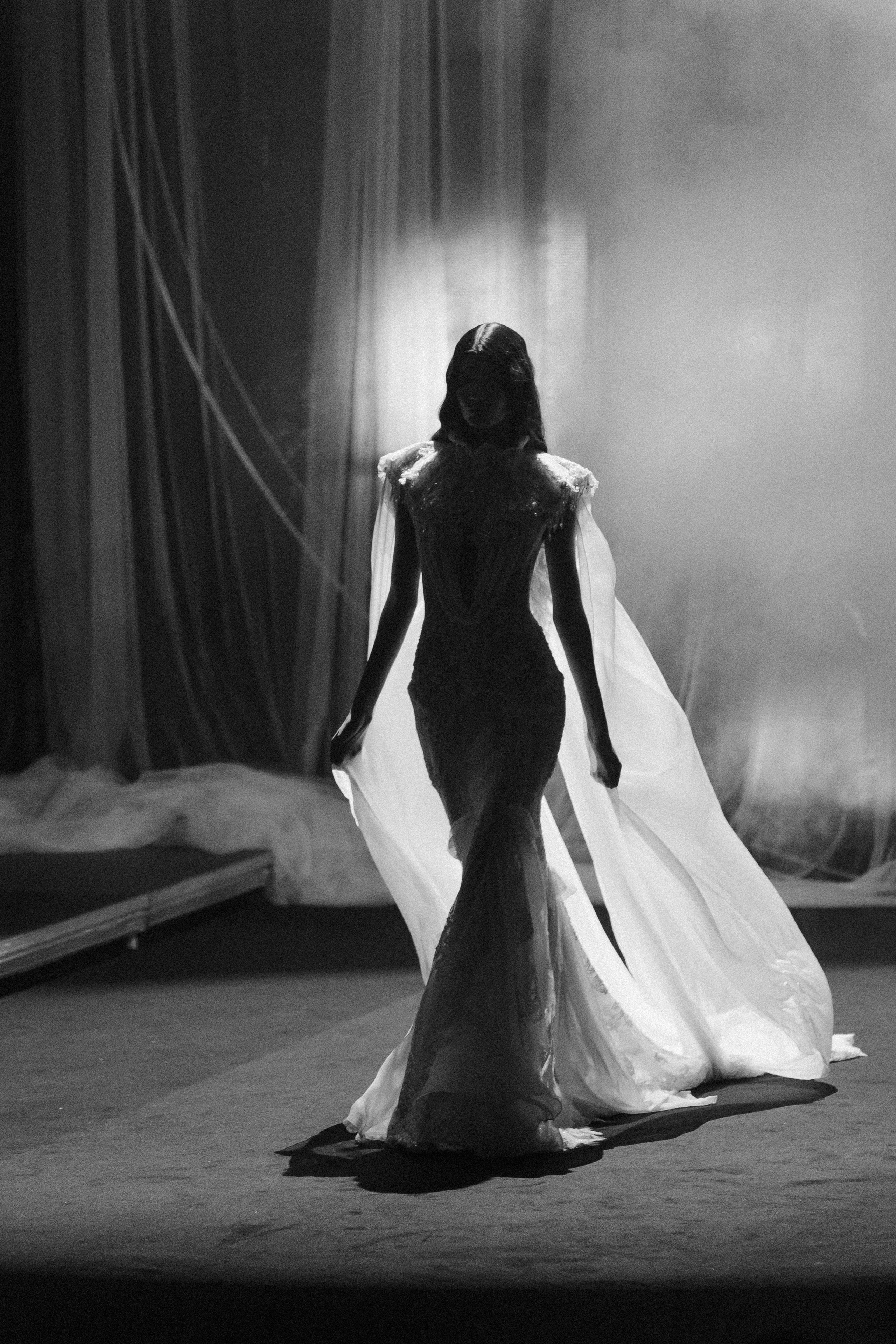 INCOGNITO Rara Avis Group & Kuraje Fashion Show 2027 INCOGNITO. Wedding PHOTOGRAPHER Andrew Vnukov