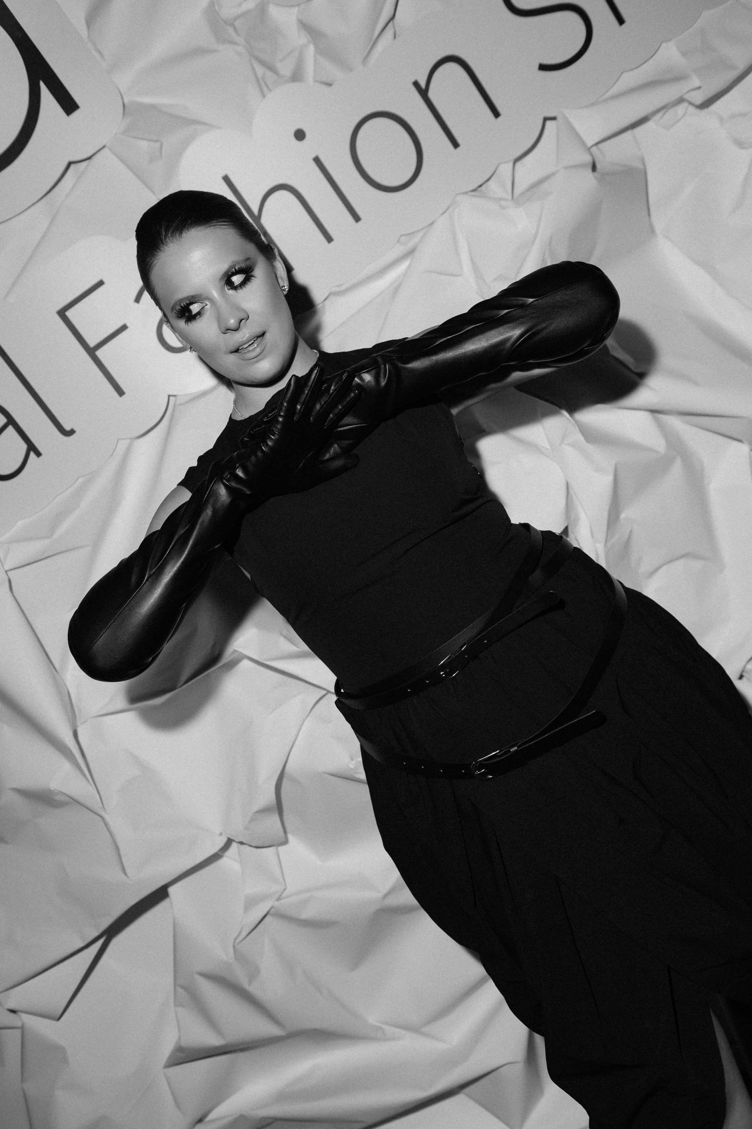 INCOGNITO Rara Avis Group & Kuraje Fashion Show 2027 INCOGNITO. Wedding PHOTOGRAPHER Andrew Vnukov