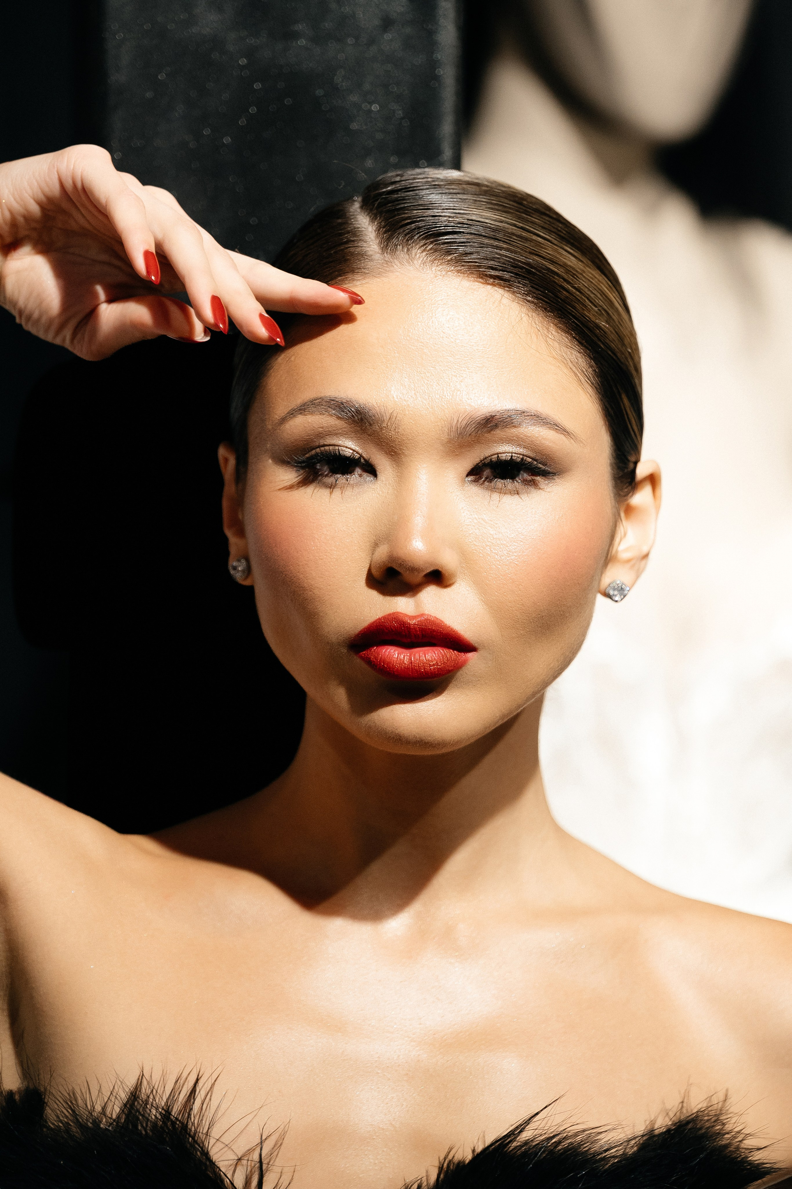 INCOGNITO Rara Avis Group & Kuraje Fashion Show 2027 INCOGNITO. Wedding PHOTOGRAPHER Andrew Vnukov