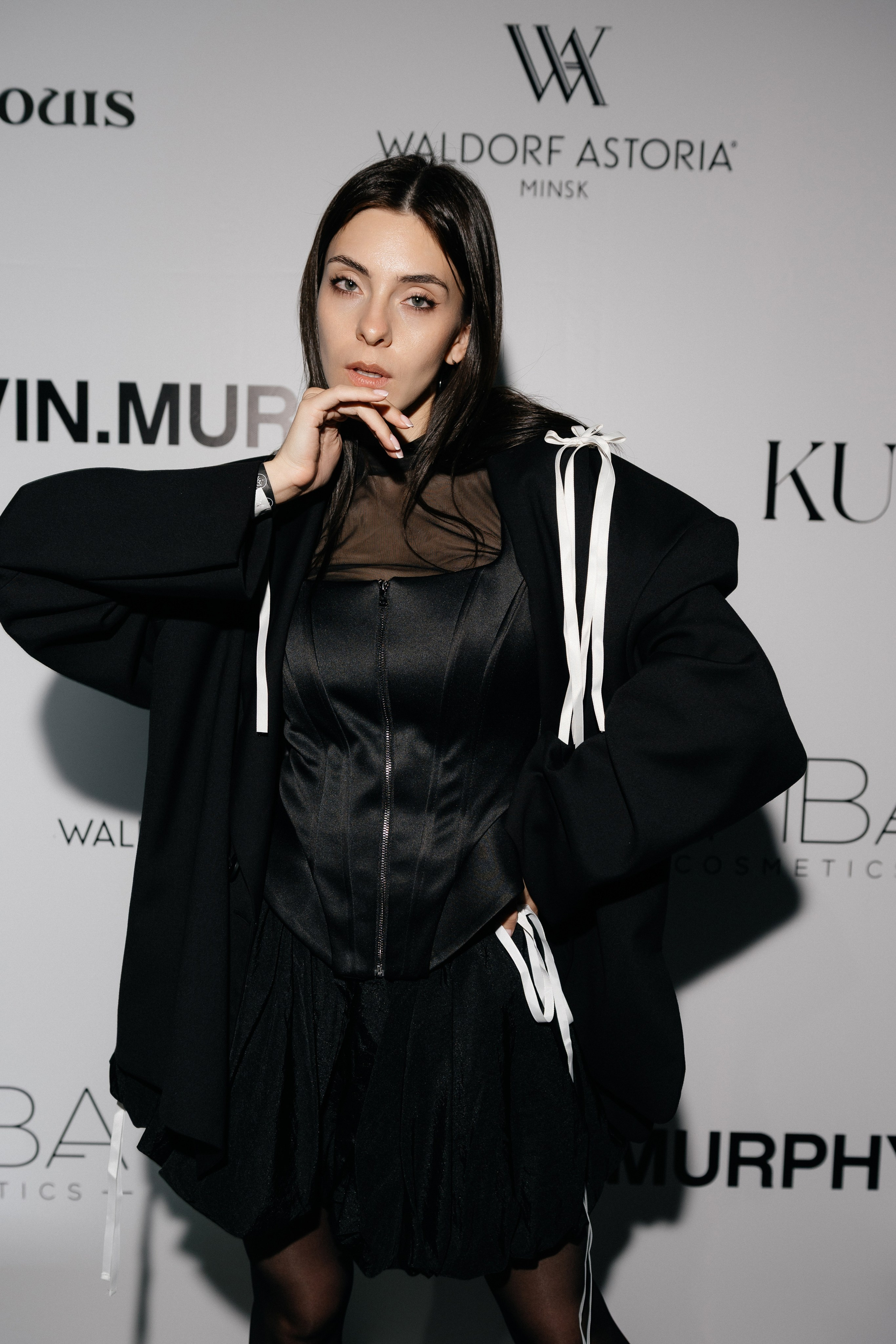 INCOGNITO Rara Avis Group & Kuraje Fashion Show 2027 INCOGNITO. Wedding PHOTOGRAPHER Andrew Vnukov