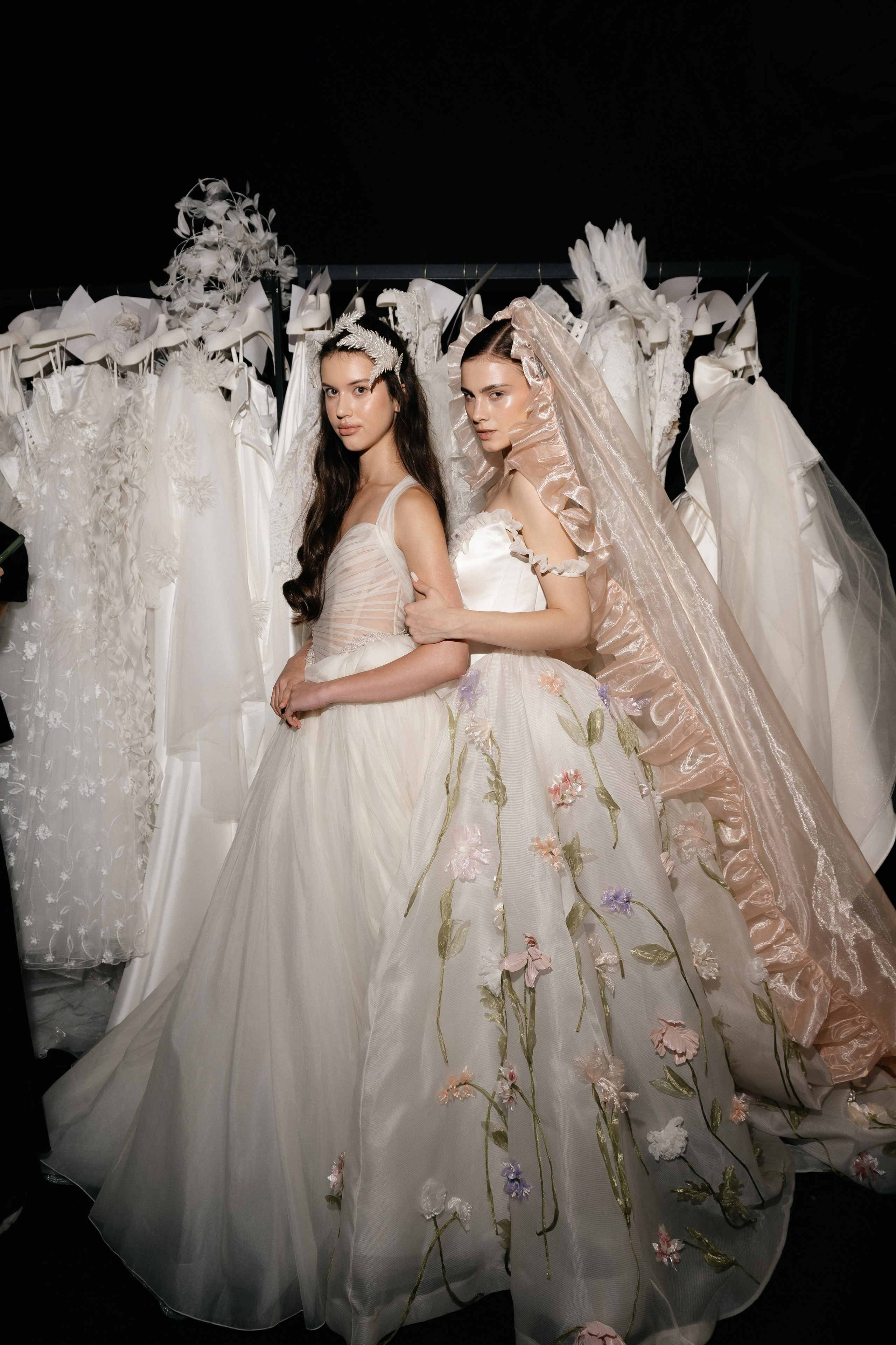 INCOGNITO Rara Avis Group & Kuraje Fashion Show 2027 INCOGNITO. Wedding PHOTOGRAPHER Andrew Vnukov
