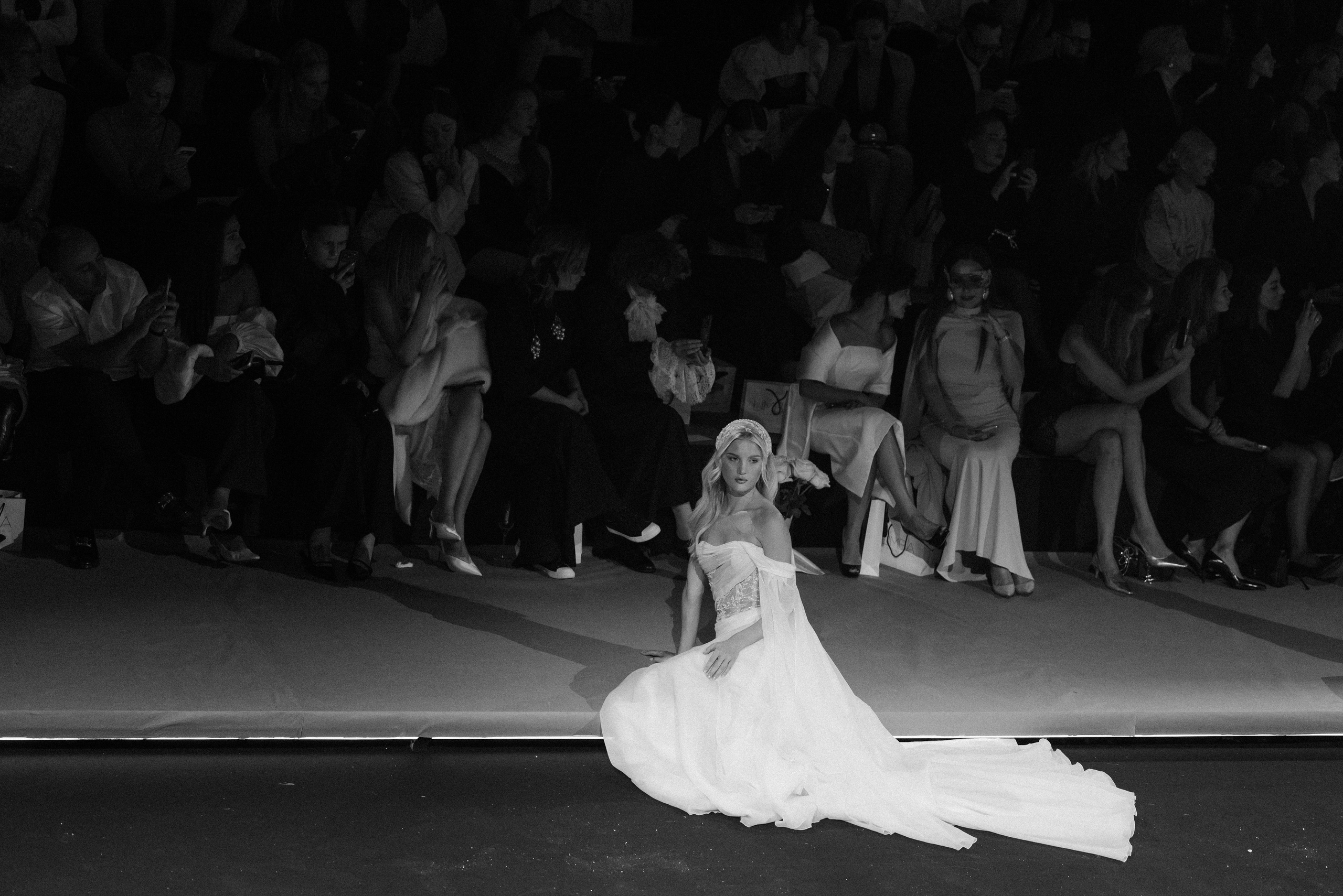 INCOGNITO Rara Avis Group & Kuraje Fashion Show 2027 INCOGNITO. Wedding PHOTOGRAPHER Andrew Vnukov