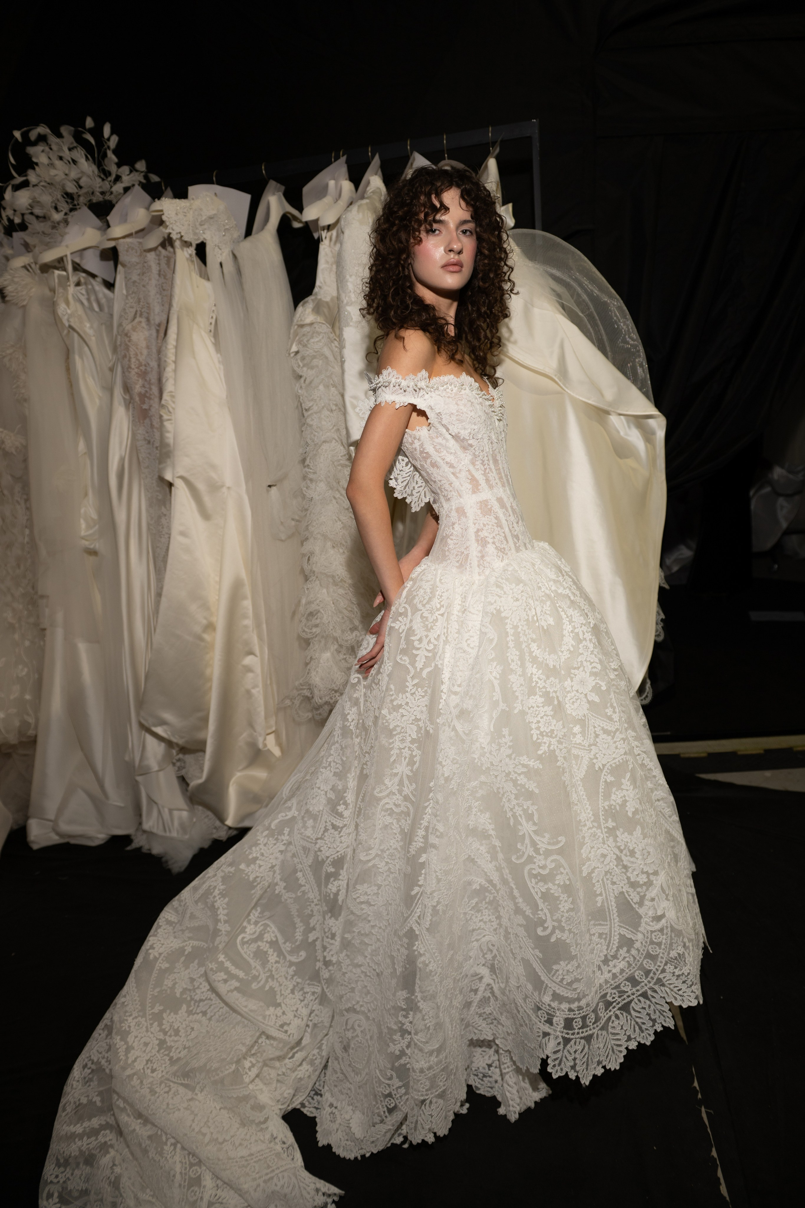 INCOGNITO Rara Avis Group & Kuraje Fashion Show 2027 INCOGNITO. Wedding PHOTOGRAPHER Andrew Vnukov