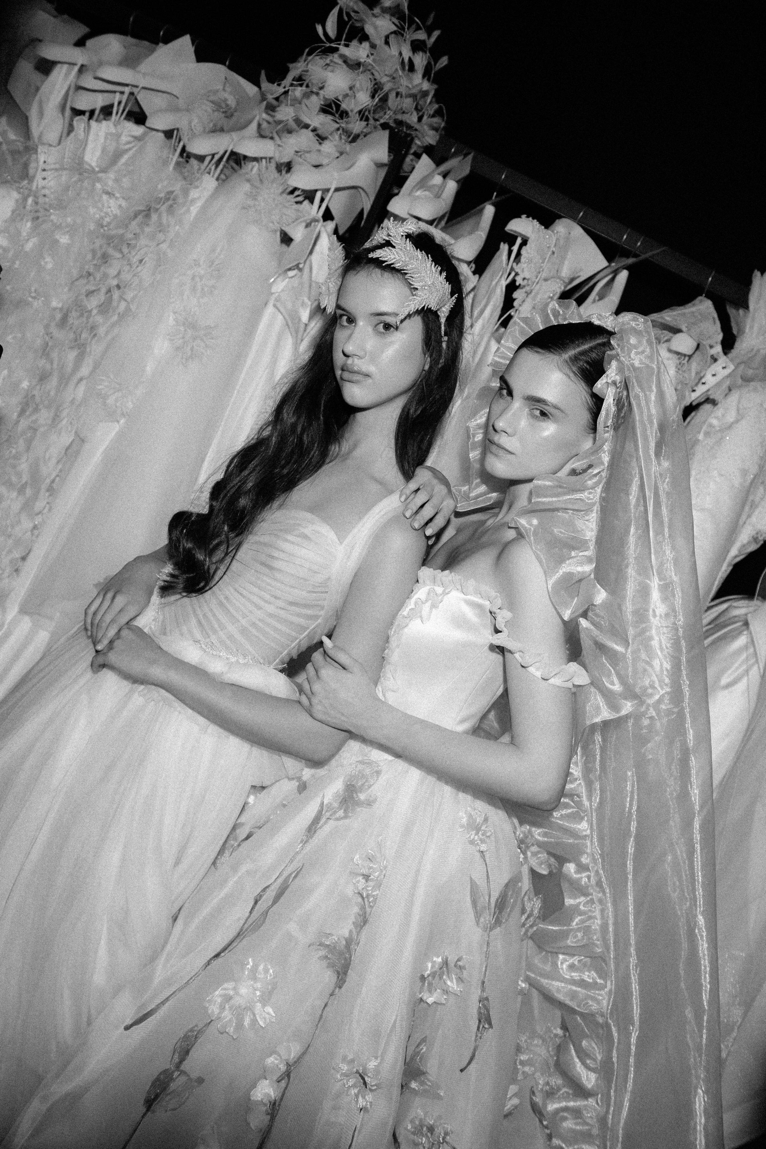 INCOGNITO Rara Avis Group & Kuraje Fashion Show 2027 INCOGNITO. Wedding PHOTOGRAPHER Andrew Vnukov