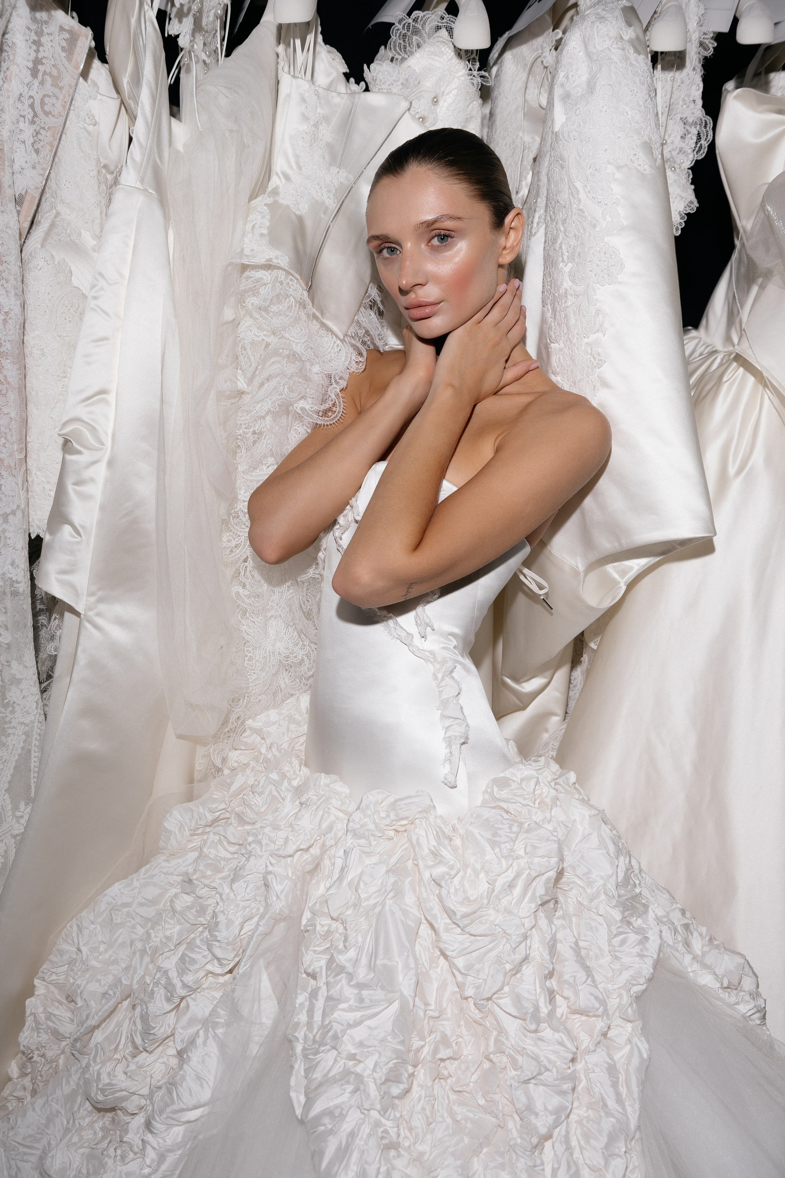 INCOGNITO Rara Avis Group & Kuraje Fashion Show 2027 INCOGNITO. Wedding PHOTOGRAPHER Andrew Vnukov