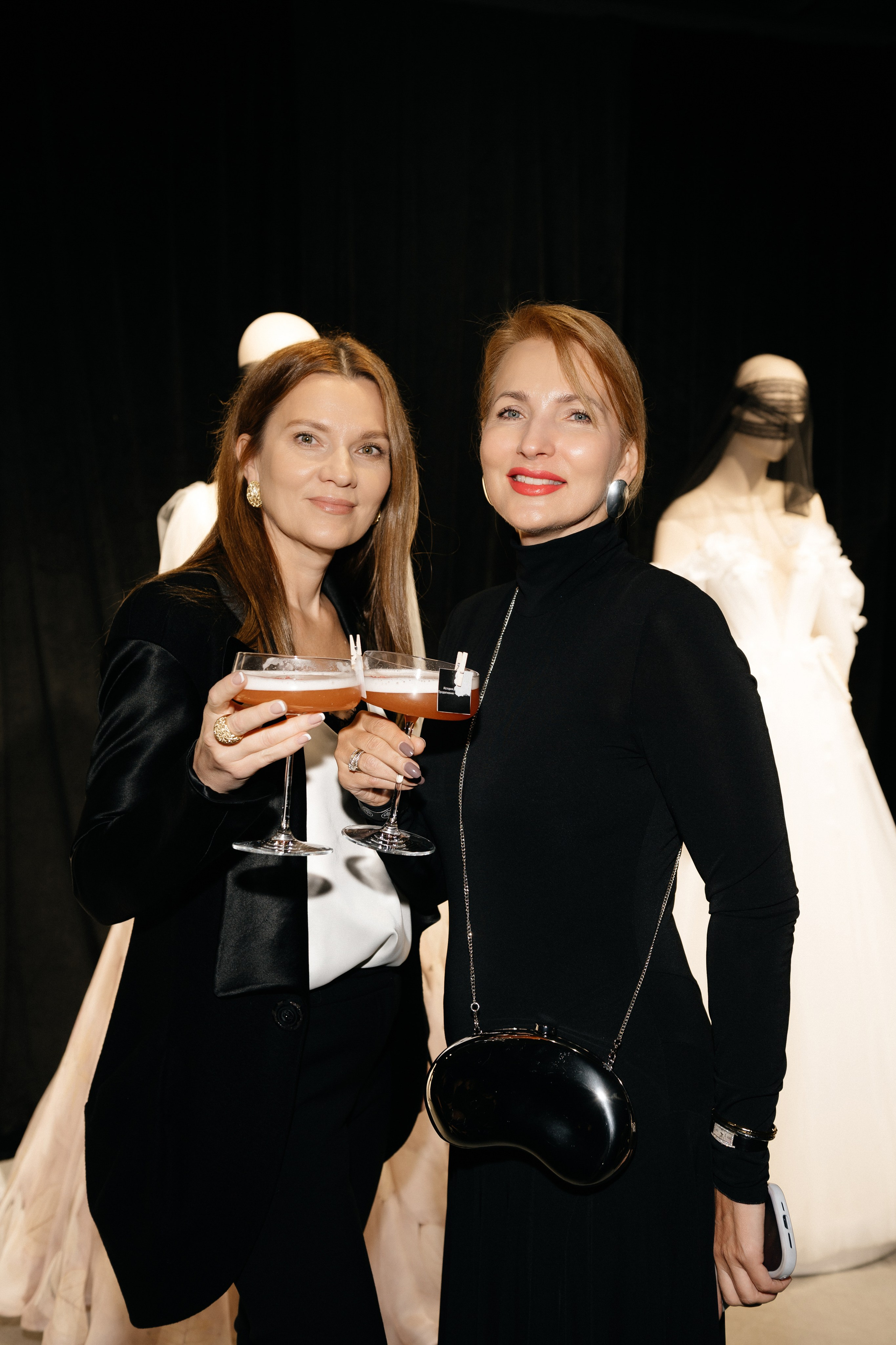 INCOGNITO Rara Avis Group & Kuraje Fashion Show 2027 INCOGNITO. Wedding PHOTOGRAPHER Andrew Vnukov