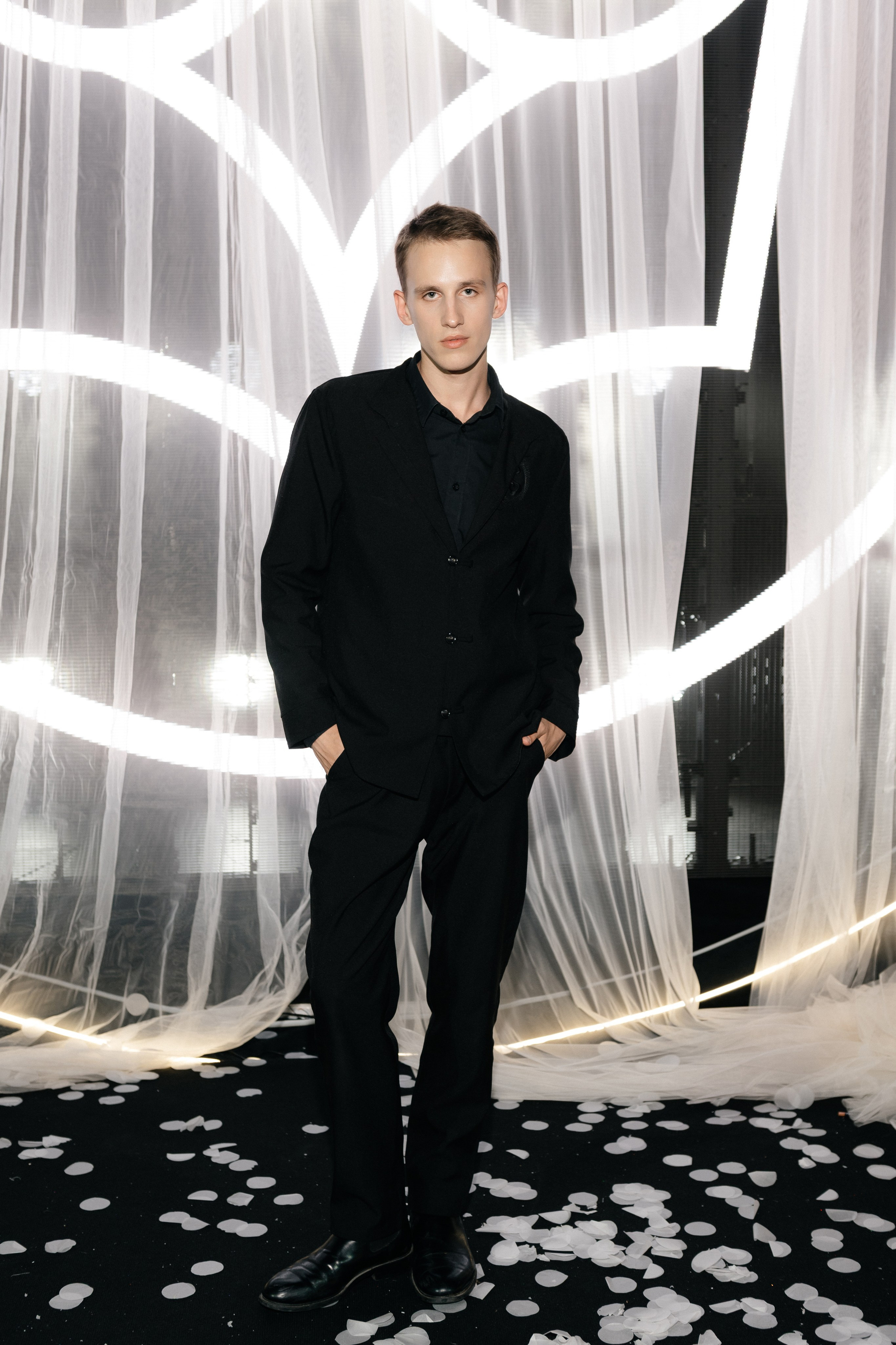 INCOGNITO Rara Avis Group & Kuraje Fashion Show 2027 INCOGNITO. Wedding PHOTOGRAPHER Andrew Vnukov