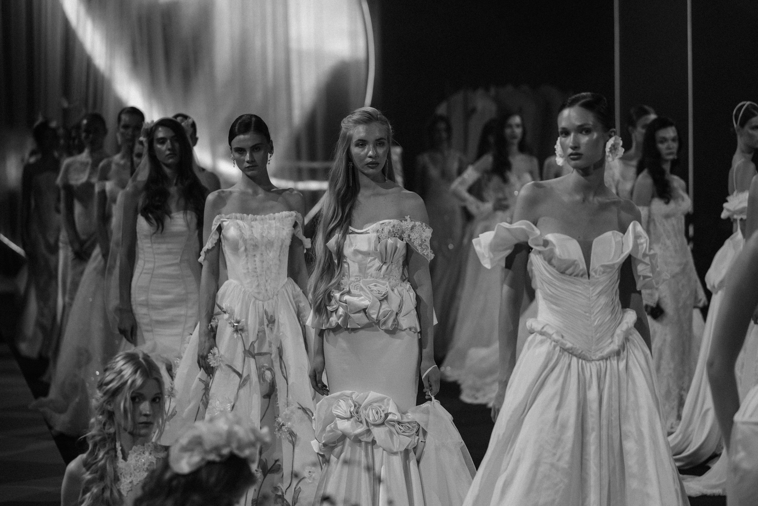 INCOGNITO Rara Avis Group & Kuraje Fashion Show 2027 INCOGNITO. Wedding PHOTOGRAPHER Andrew Vnukov