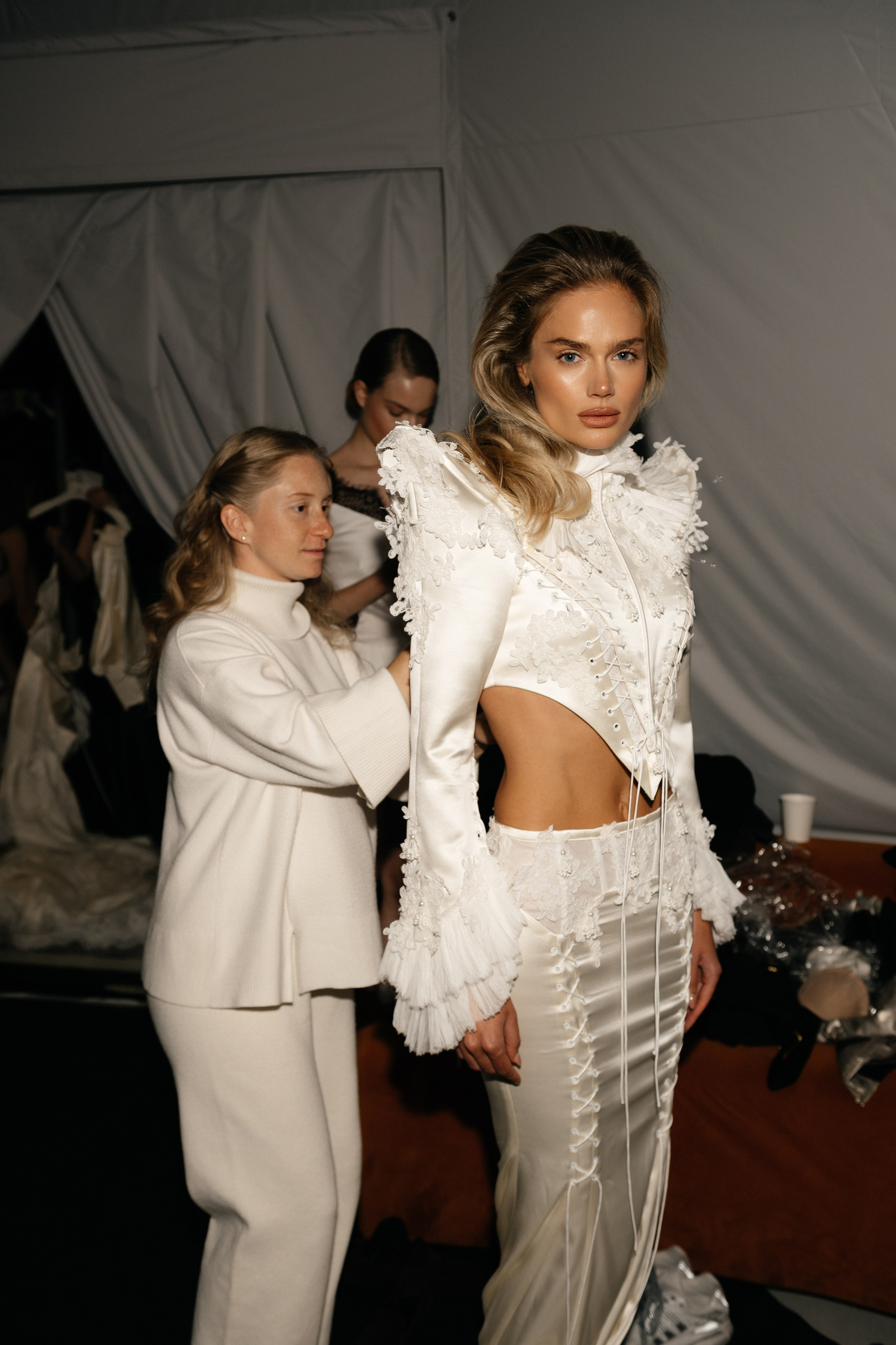 INCOGNITO Rara Avis Group & Kuraje Fashion Show 2027 INCOGNITO. Wedding PHOTOGRAPHER Andrew Vnukov