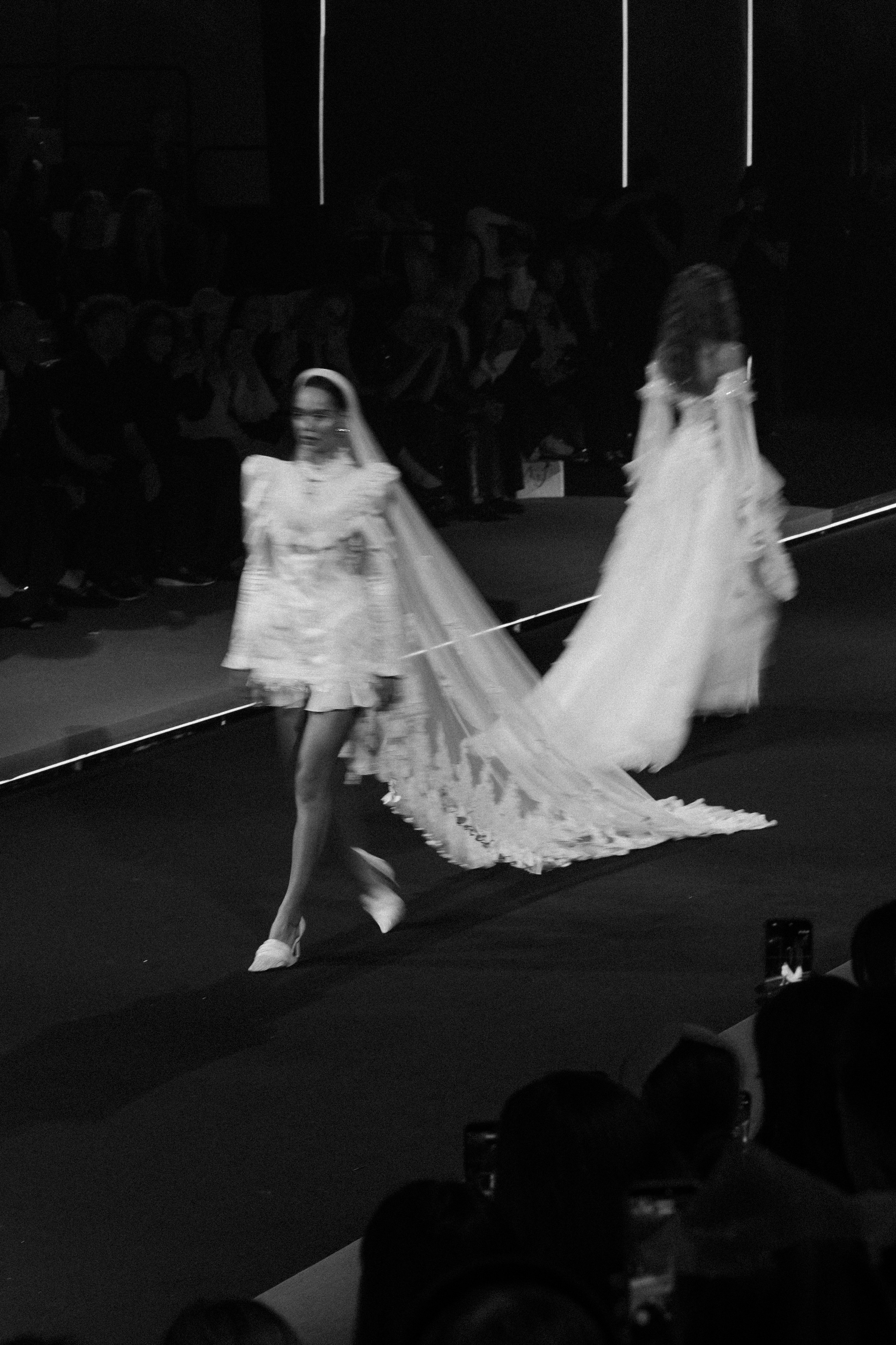 INCOGNITO Rara Avis Group & Kuraje Fashion Show 2027 INCOGNITO. Wedding PHOTOGRAPHER Andrew Vnukov