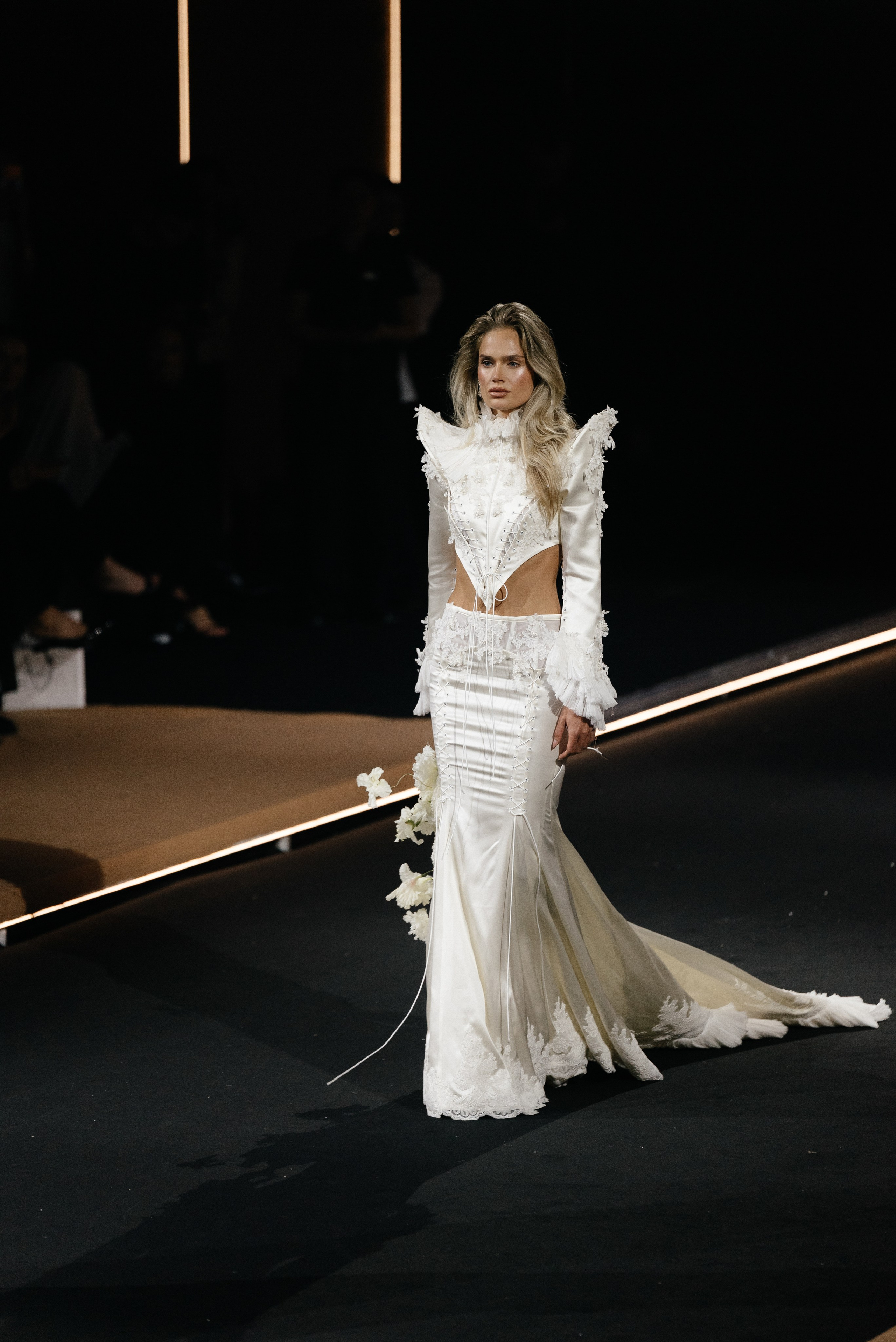 INCOGNITO Rara Avis Group & Kuraje Fashion Show 2027 INCOGNITO. Wedding PHOTOGRAPHER Andrew Vnukov
