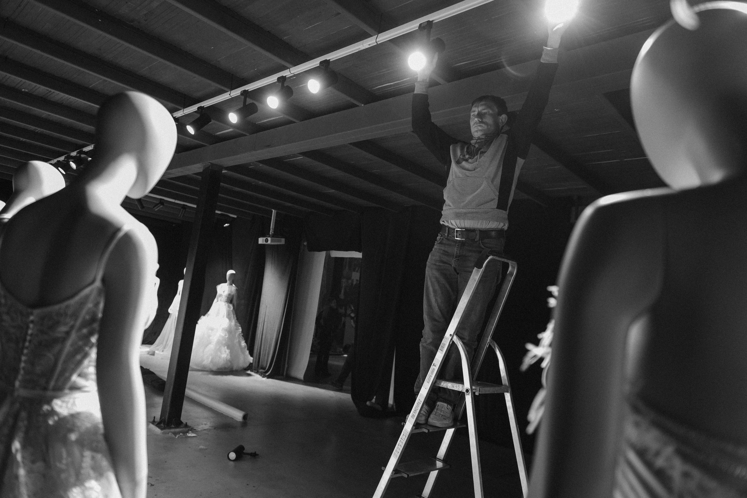 INCOGNITO Rara Avis Group & Kuraje Fashion Show 2027 INCOGNITO. Wedding PHOTOGRAPHER Andrew Vnukov