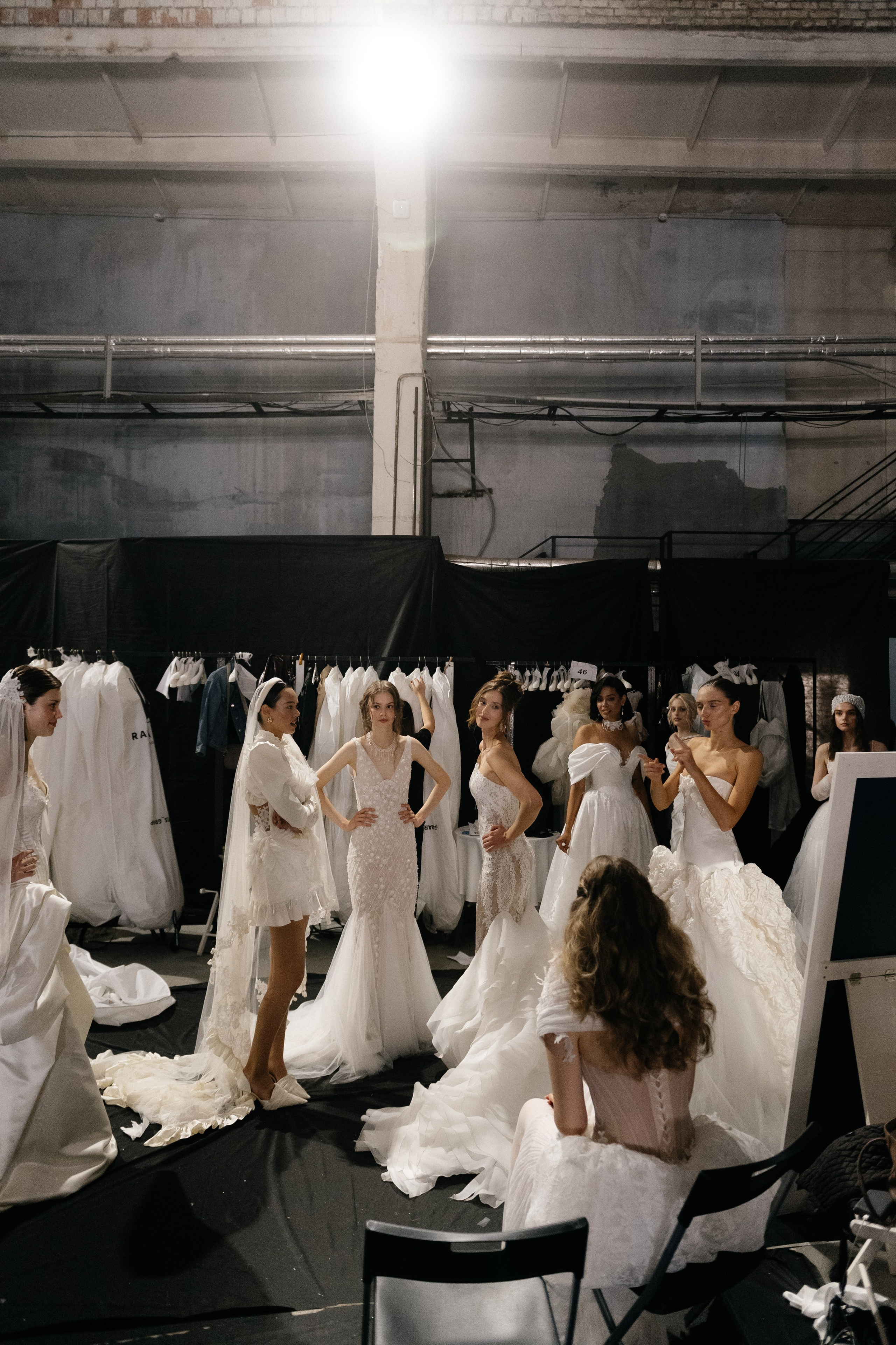 INCOGNITO Rara Avis Group & Kuraje Fashion Show 2027 INCOGNITO. Wedding PHOTOGRAPHER Andrew Vnukov