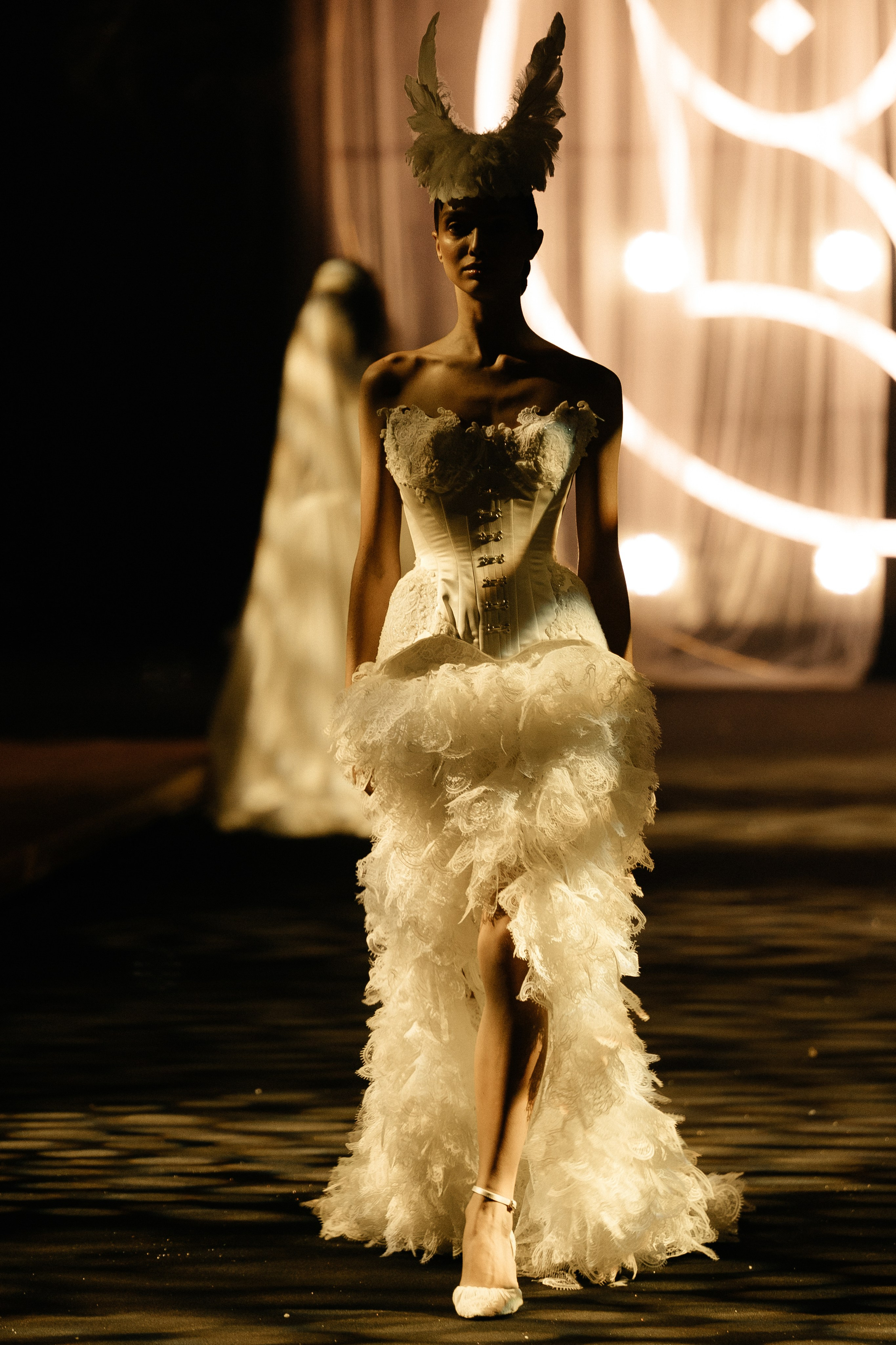 INCOGNITO Rara Avis Group & Kuraje Fashion Show 2027 INCOGNITO. Wedding PHOTOGRAPHER Andrew Vnukov