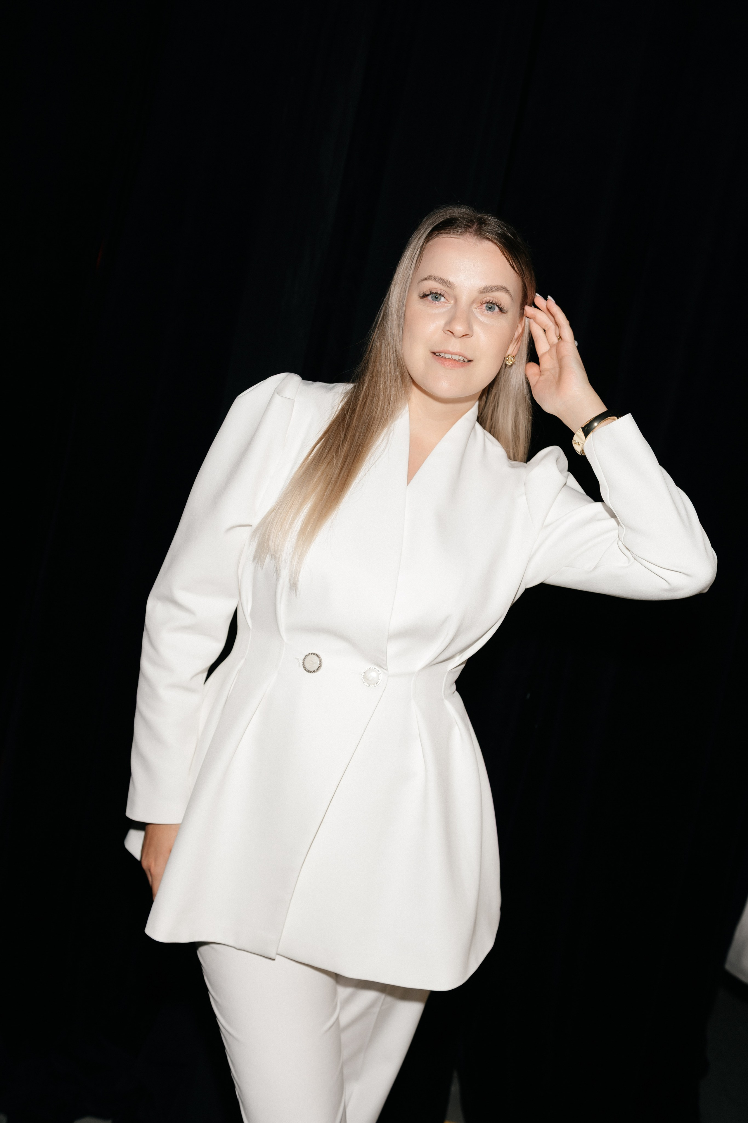 INCOGNITO Rara Avis Group & Kuraje Fashion Show 2027 INCOGNITO. Wedding PHOTOGRAPHER Andrew Vnukov