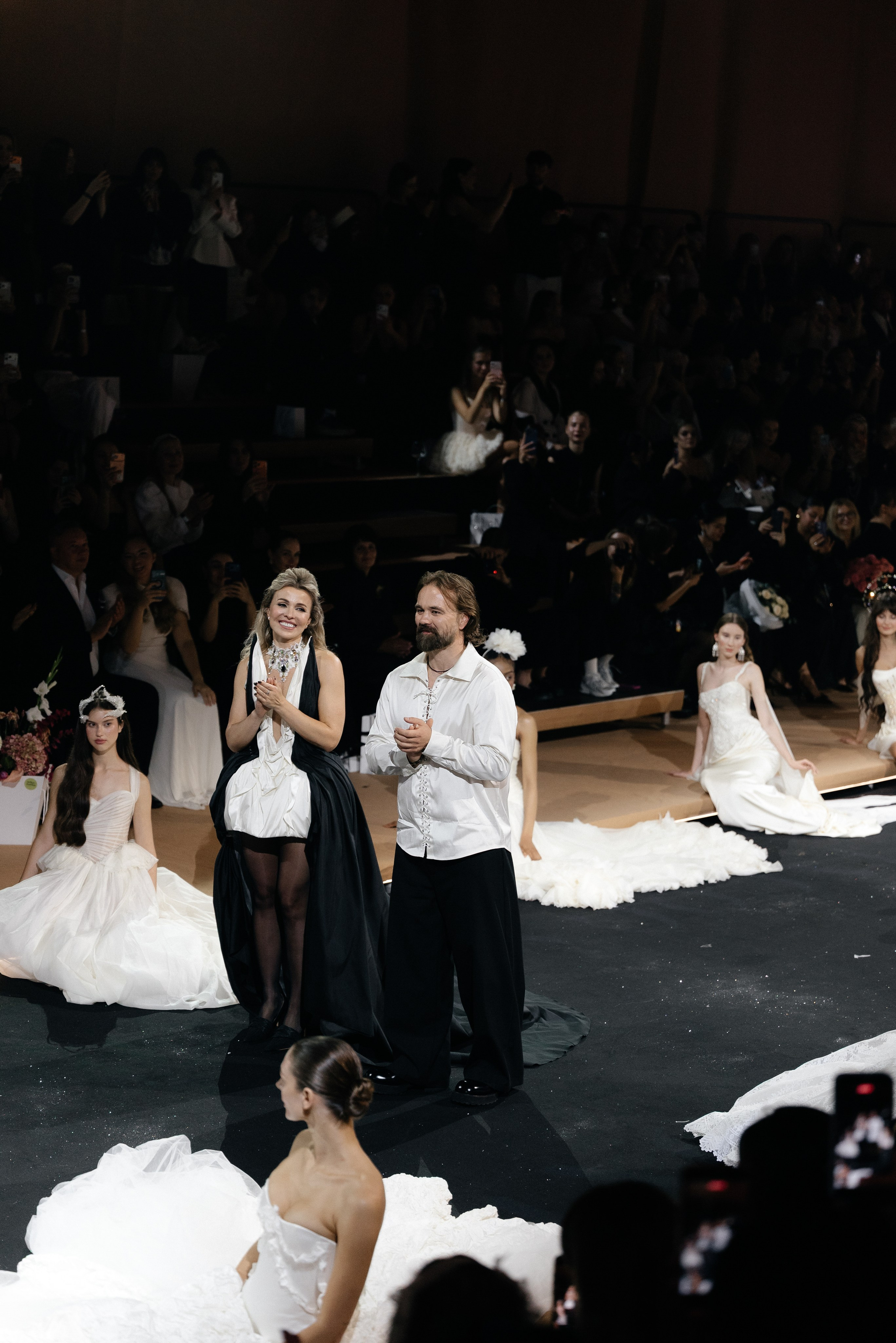INCOGNITO Rara Avis Group & Kuraje Fashion Show 2027 INCOGNITO. Wedding PHOTOGRAPHER Andrew Vnukov