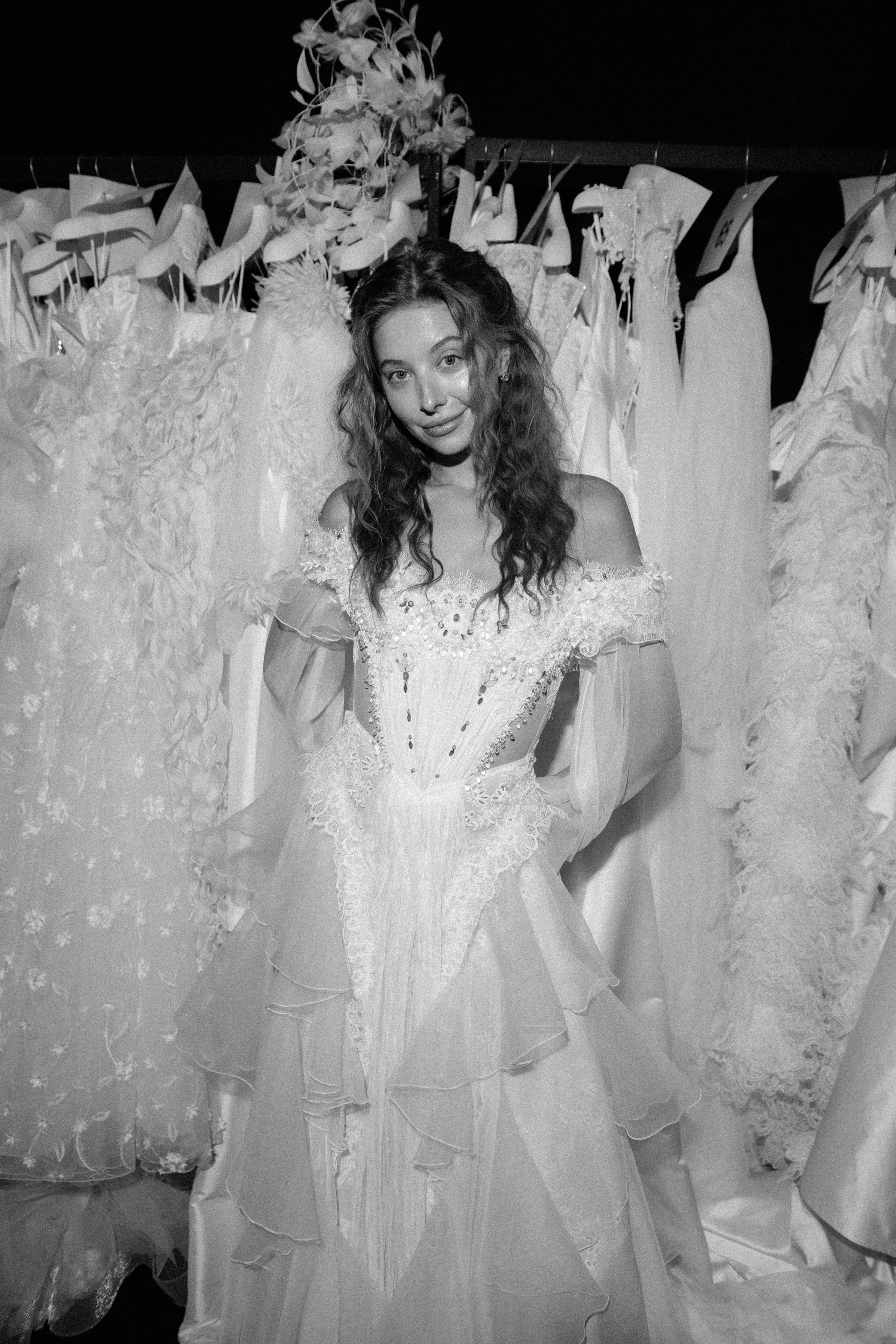 INCOGNITO Rara Avis Group & Kuraje Fashion Show 2027 INCOGNITO. Wedding PHOTOGRAPHER Andrew Vnukov