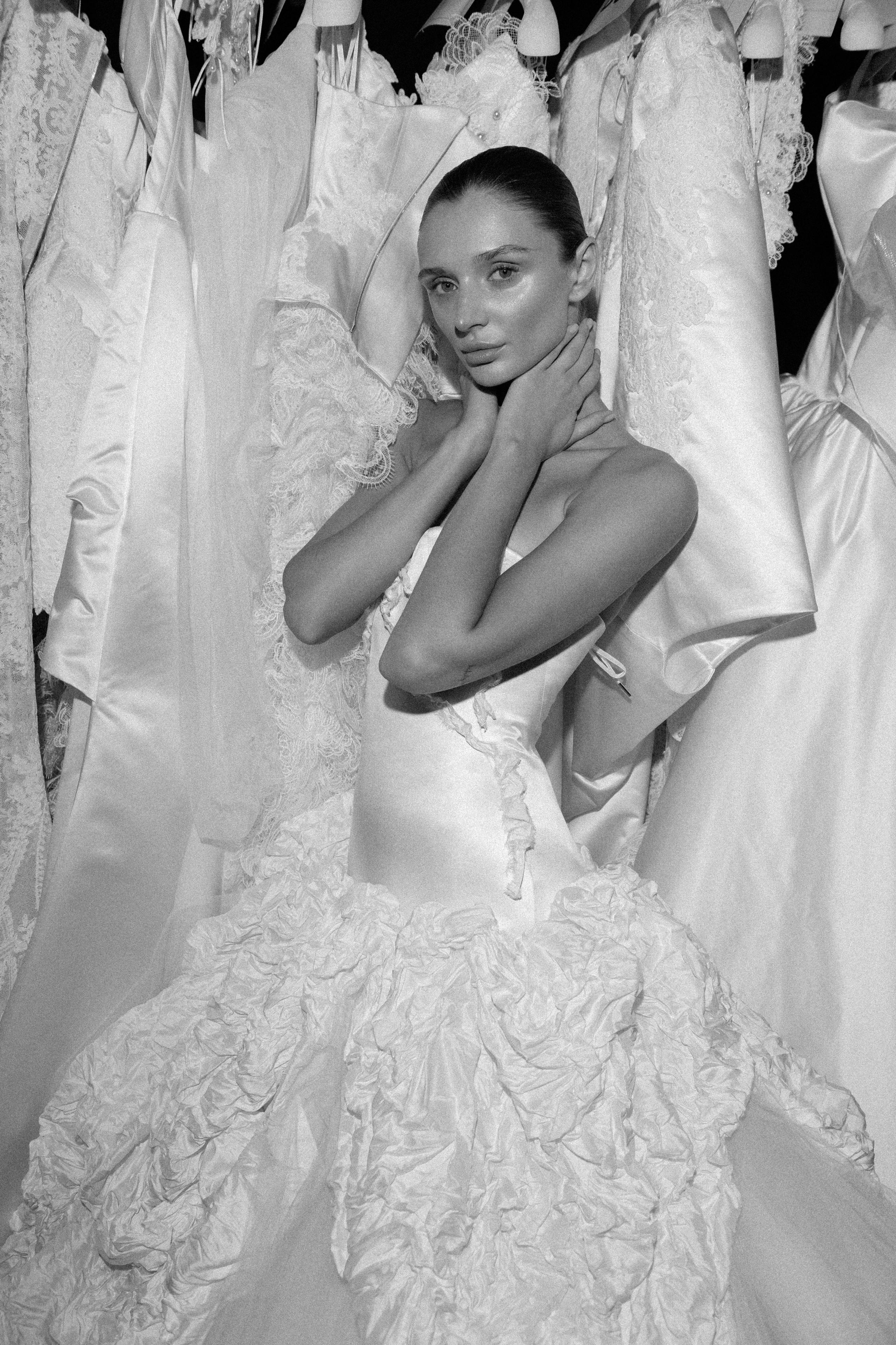 INCOGNITO Rara Avis Group & Kuraje Fashion Show 2027 INCOGNITO. Wedding PHOTOGRAPHER Andrew Vnukov