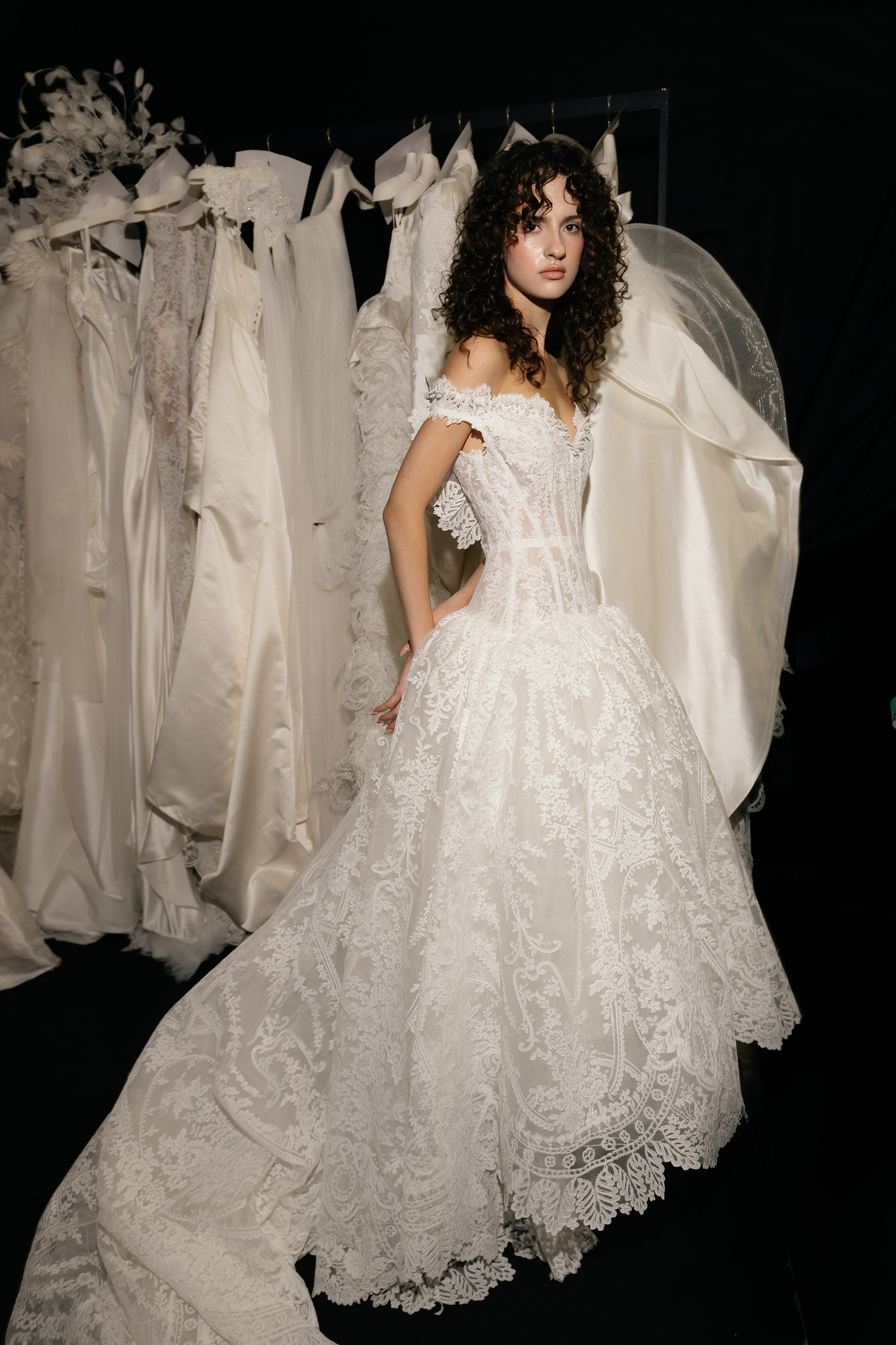 INCOGNITO Rara Avis Group & Kuraje Fashion Show 2027 INCOGNITO. Wedding PHOTOGRAPHER Andrew Vnukov